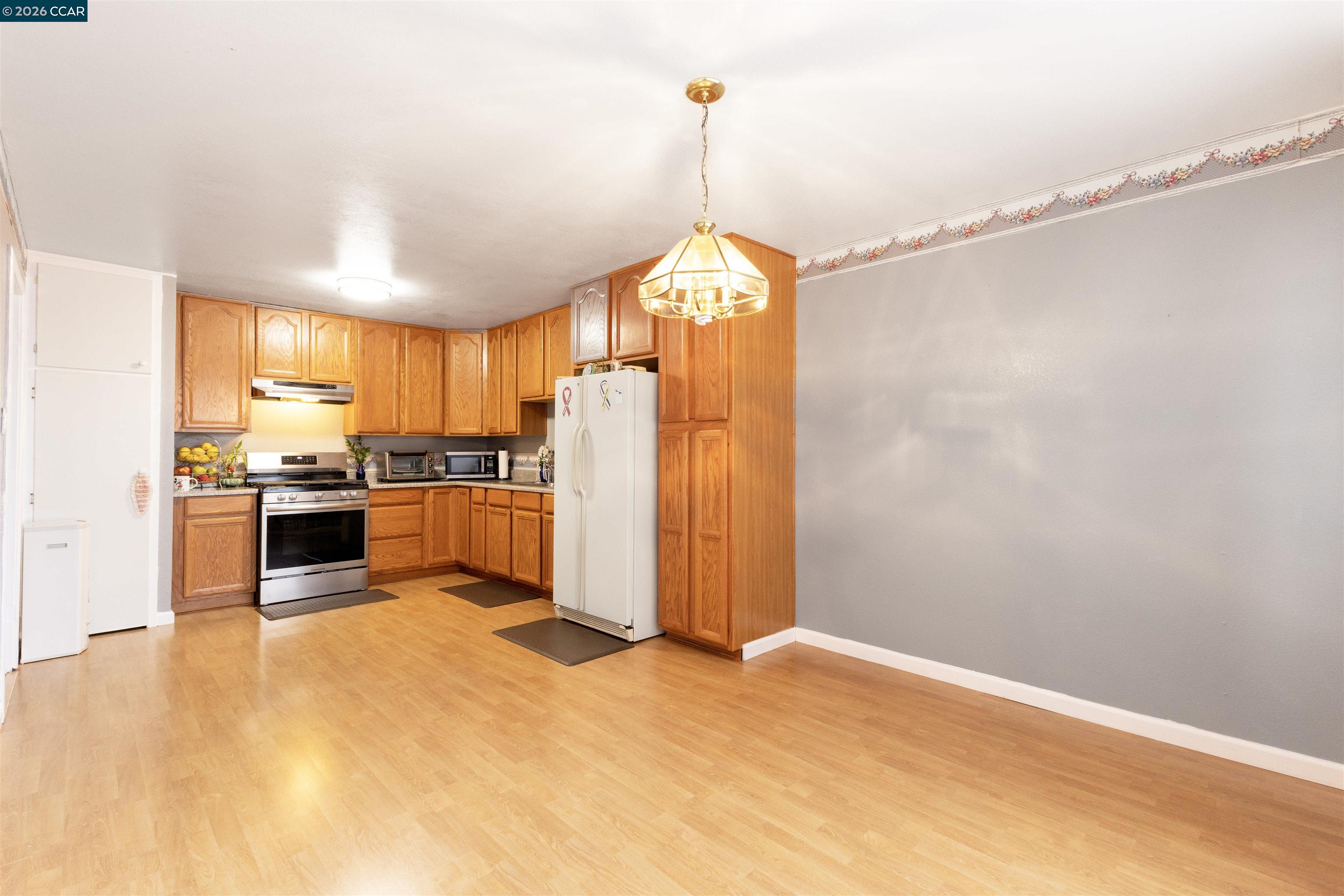 Detail Gallery Image 22 of 42 For 864 Moultrie St, San Francisco,  CA 94110 - 2 Beds | 1 Baths