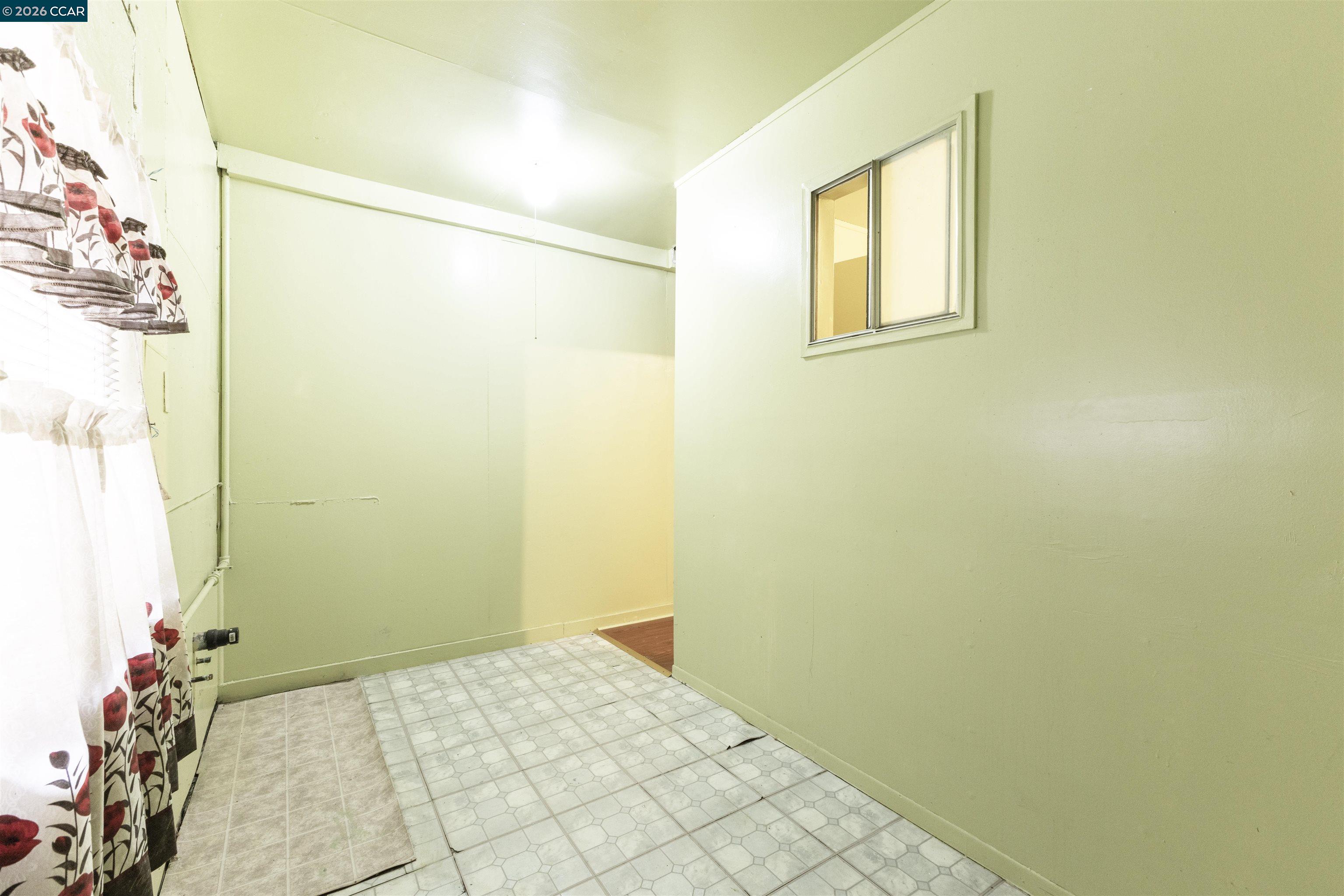 Detail Gallery Image 37 of 42 For 864 Moultrie St, San Francisco,  CA 94110 - 2 Beds | 1 Baths