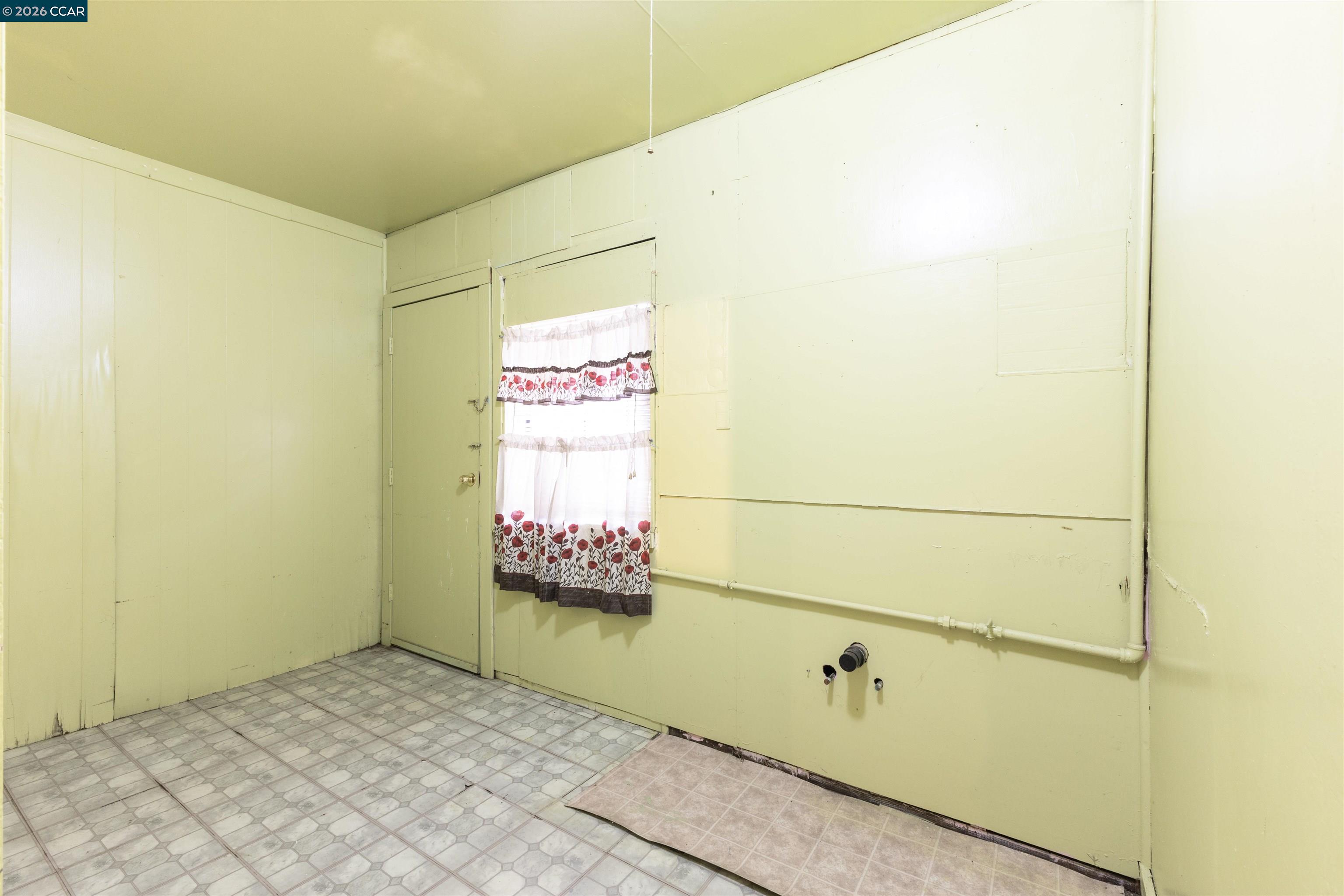 Detail Gallery Image 38 of 42 For 864 Moultrie St, San Francisco,  CA 94110 - 2 Beds | 1 Baths