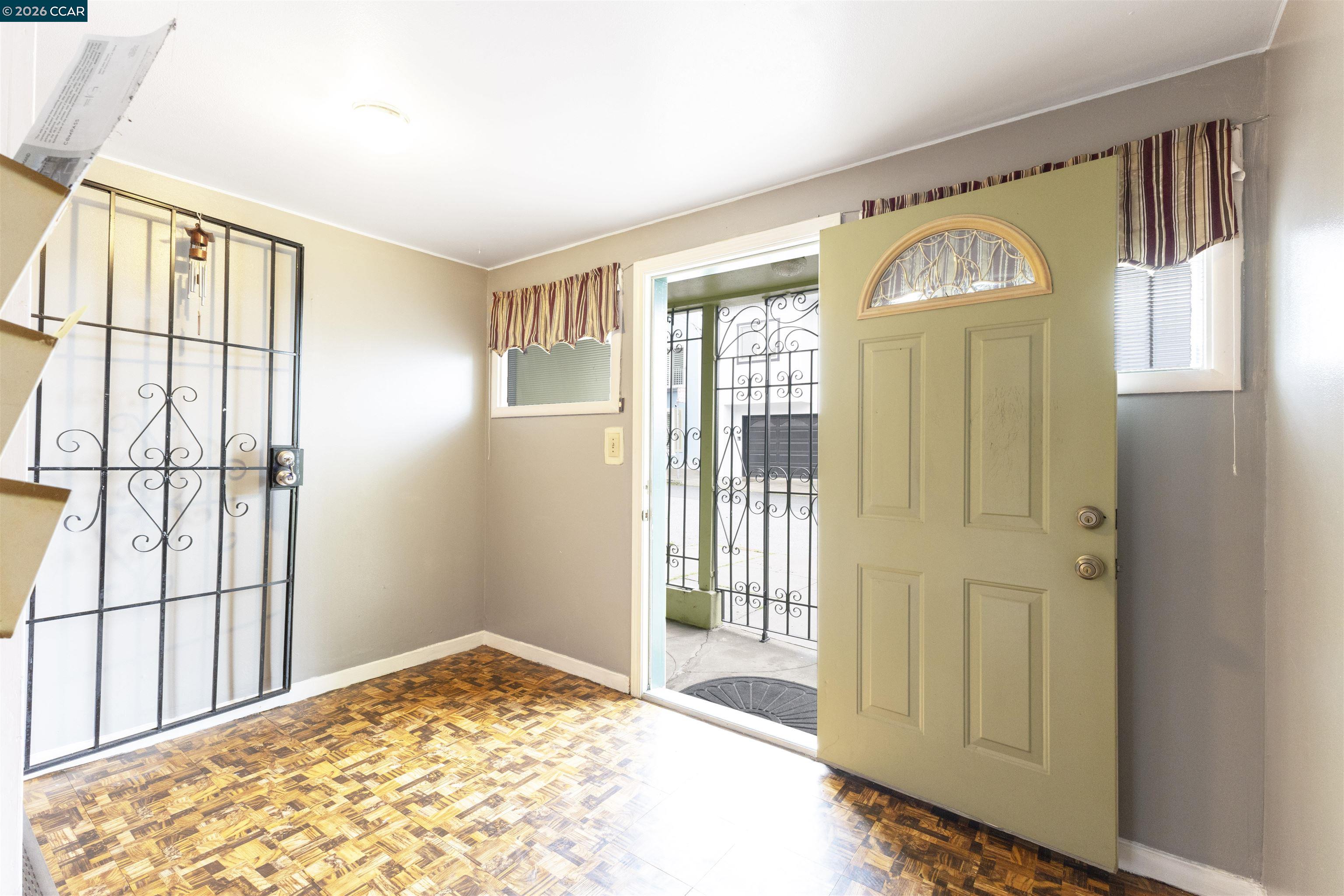 Detail Gallery Image 40 of 42 For 864 Moultrie St, San Francisco,  CA 94110 - 2 Beds | 1 Baths