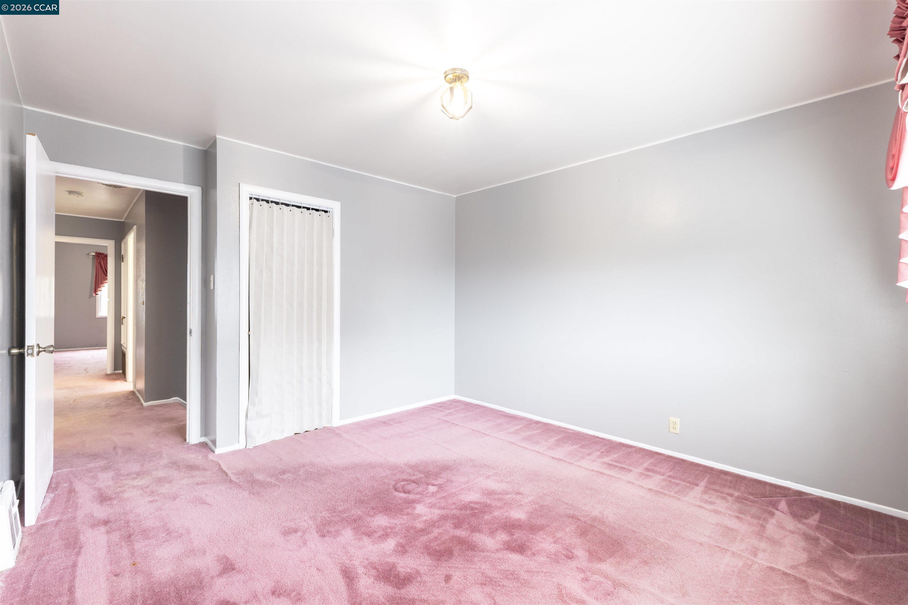 Detail Gallery Image 10 of 42 For 864 Moultrie St, San Francisco,  CA 94110 - 2 Beds | 1 Baths