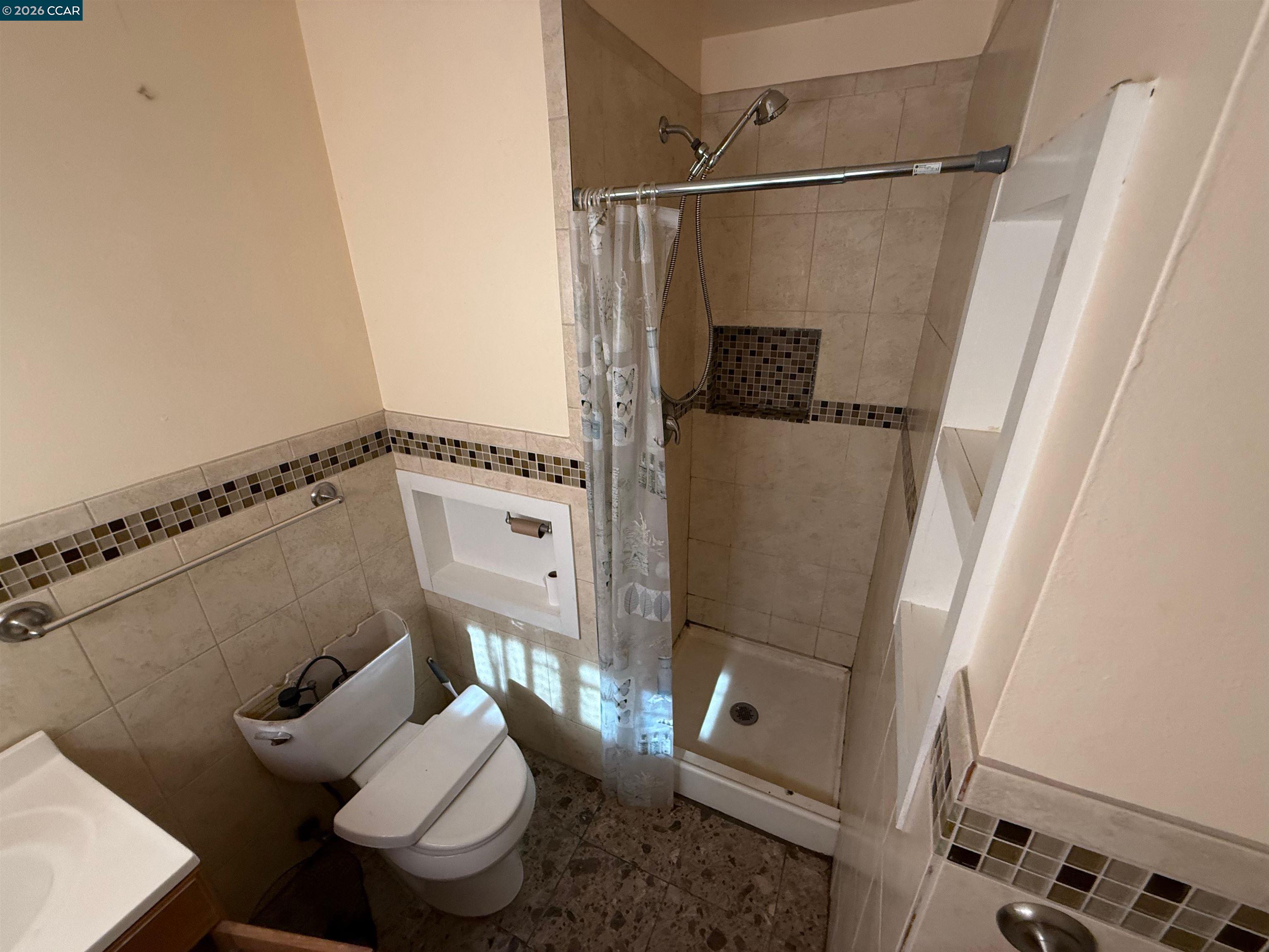 Detail Gallery Image 28 of 30 For 1810 Acapulco Dr, San Pablo,  CA 94806 - 3 Beds | 2 Baths