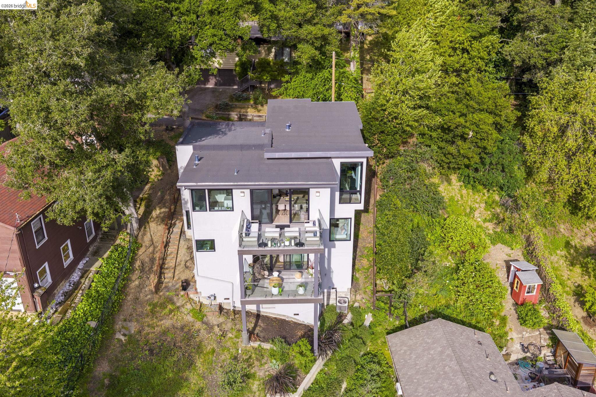 Detail Gallery Image 47 of 48 For 45 Homeglen Ln, Oakland,  CA 94611 - 3 Beds | 2/1 Baths