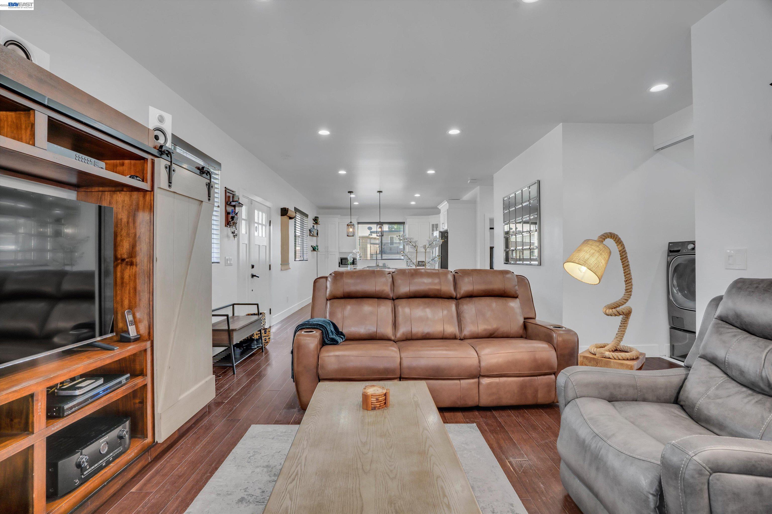 Detail Gallery Image 11 of 31 For 5447 Shasta Ave, San Pablo,  CA 94806 - 3 Beds | 2 Baths