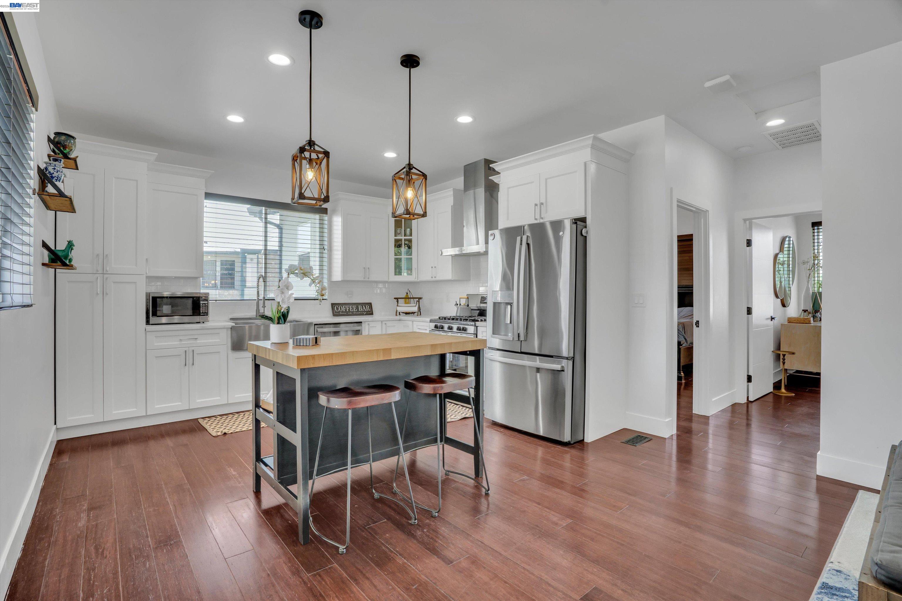 Detail Gallery Image 5 of 31 For 5447 Shasta Ave, San Pablo,  CA 94806 - 3 Beds | 2 Baths