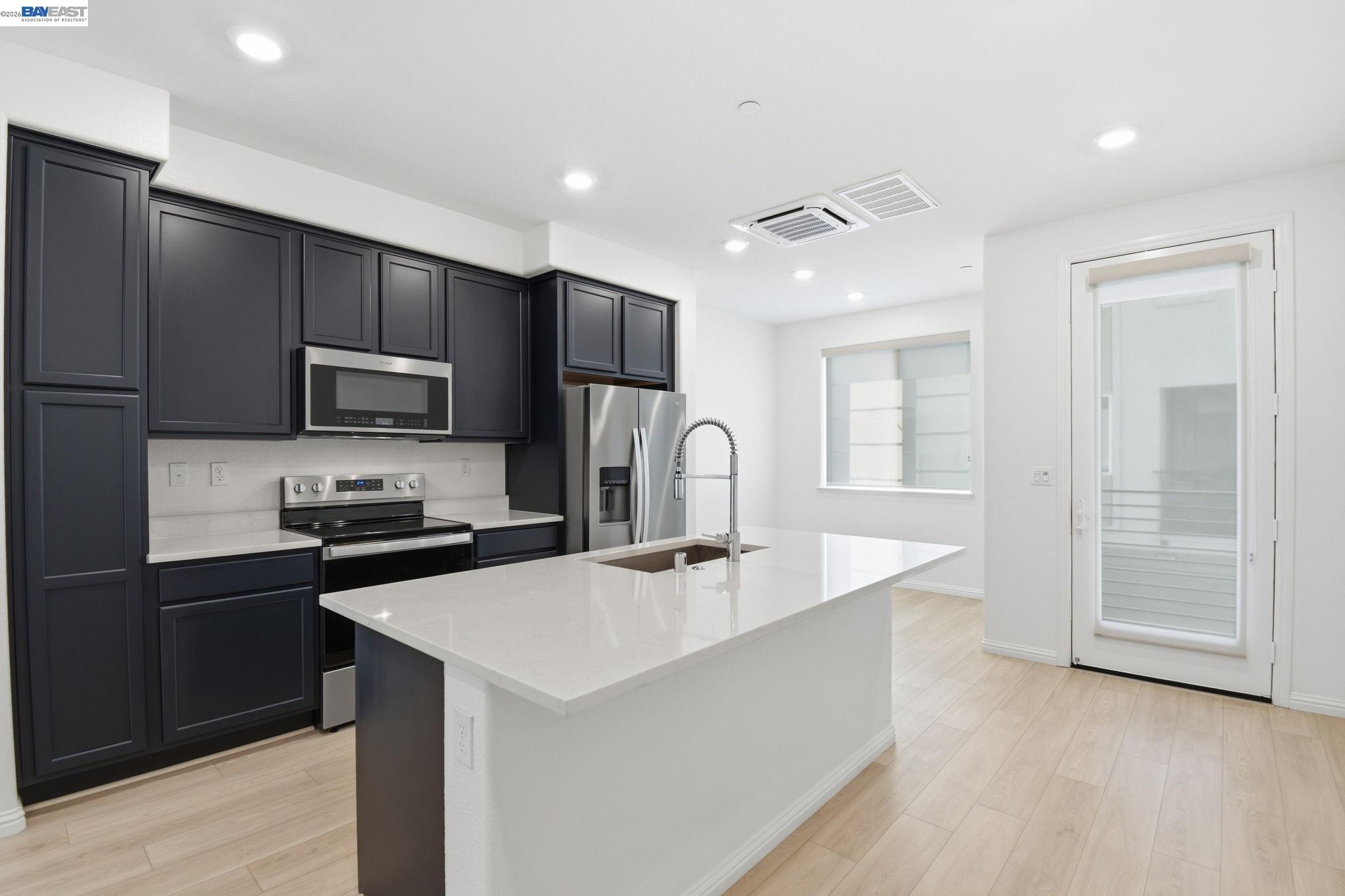 Photo #12: 41129195 Listing: Photo #12