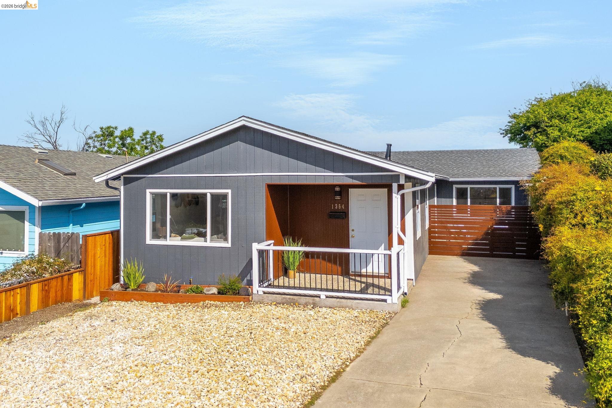 Detail Gallery Image 12 of 45 For 1354 Santa Clara St, Richmond,  CA 94804 - 4 Beds | 2 Baths