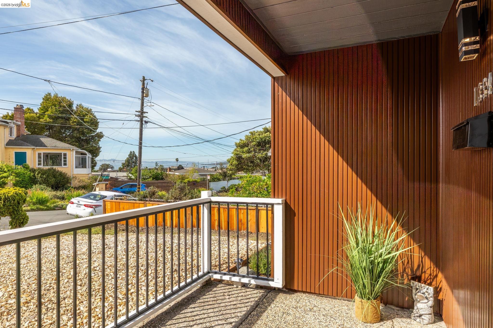 Detail Gallery Image 13 of 45 For 1354 Santa Clara St, Richmond,  CA 94804 - 4 Beds | 2 Baths