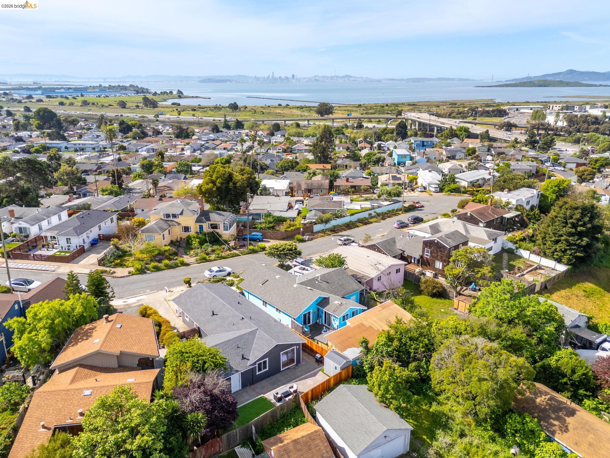Detail Gallery Image 3 of 45 For 1354 Santa Clara St, Richmond,  CA 94804 - 4 Beds | 2 Baths