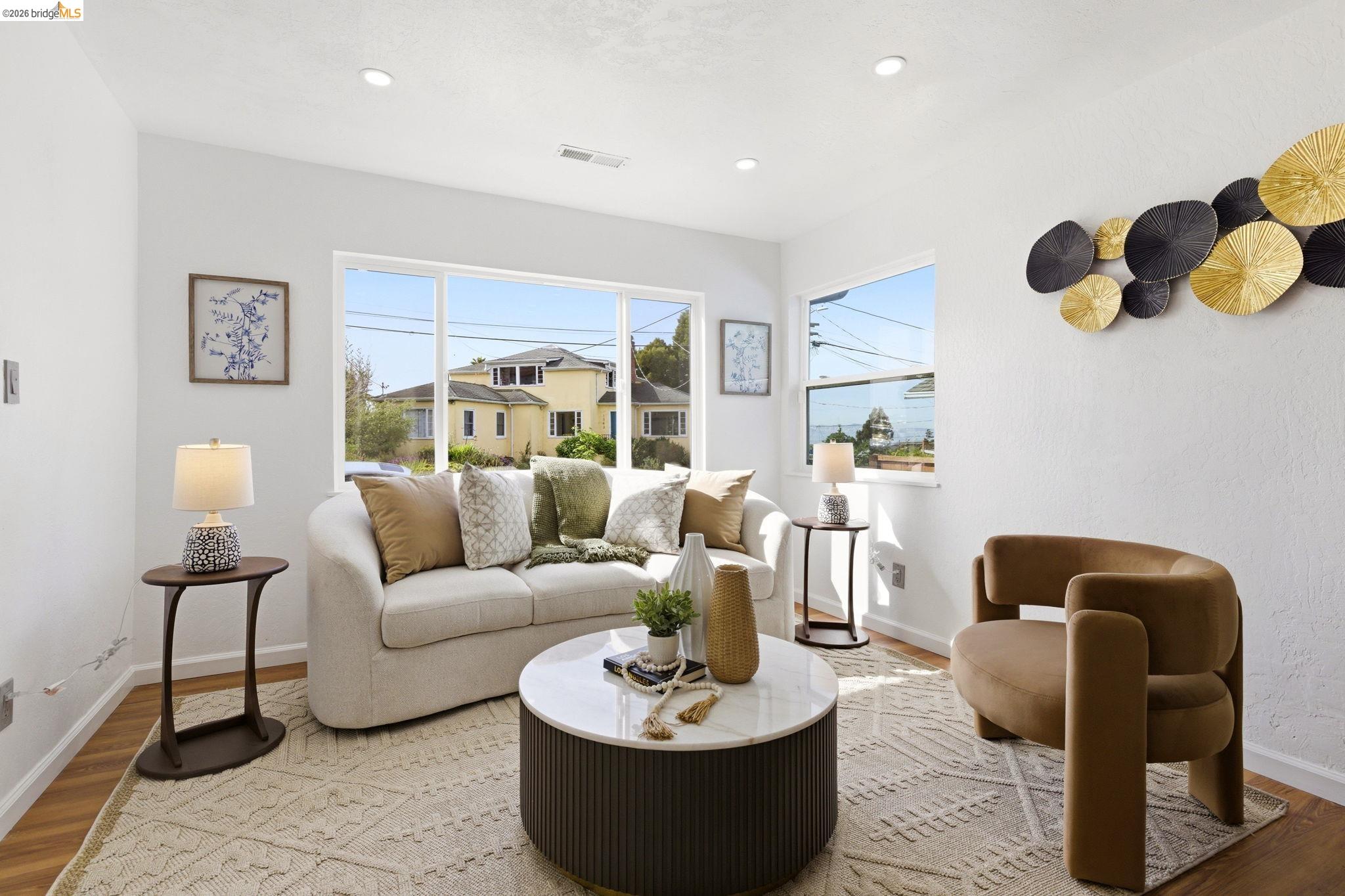 Detail Gallery Image 4 of 45 For 1354 Santa Clara St, Richmond,  CA 94804 - 4 Beds | 2 Baths