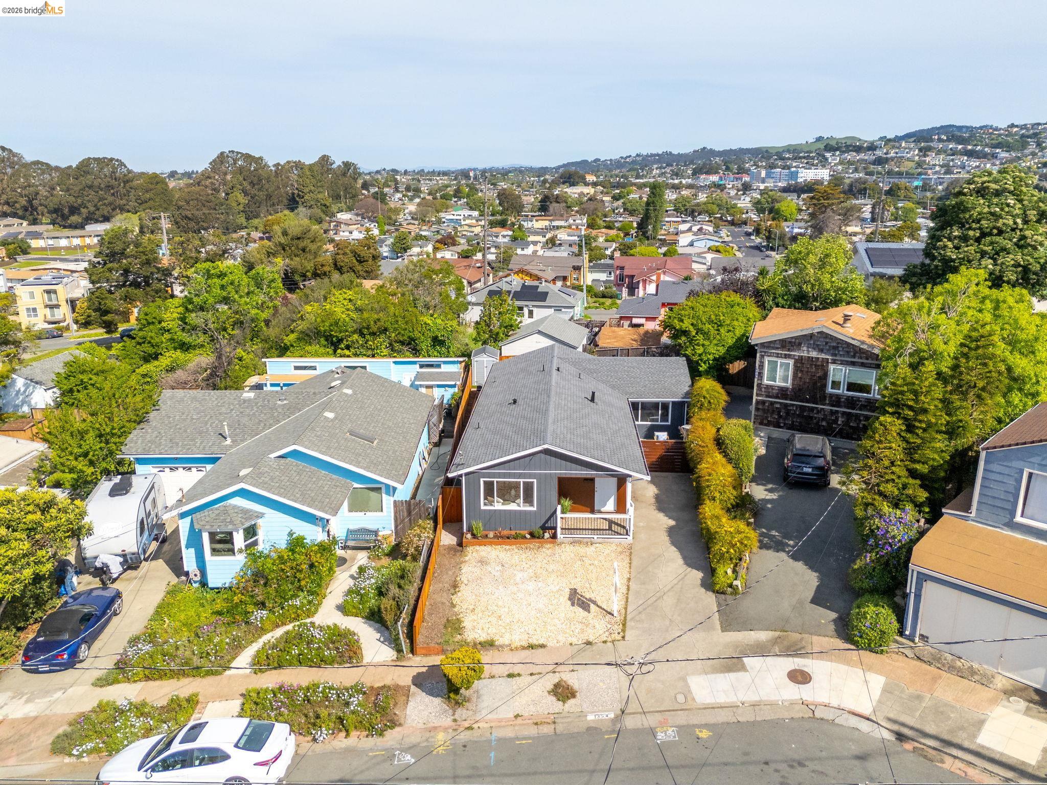 Detail Gallery Image 38 of 45 For 1354 Santa Clara St, Richmond,  CA 94804 - 4 Beds | 2 Baths