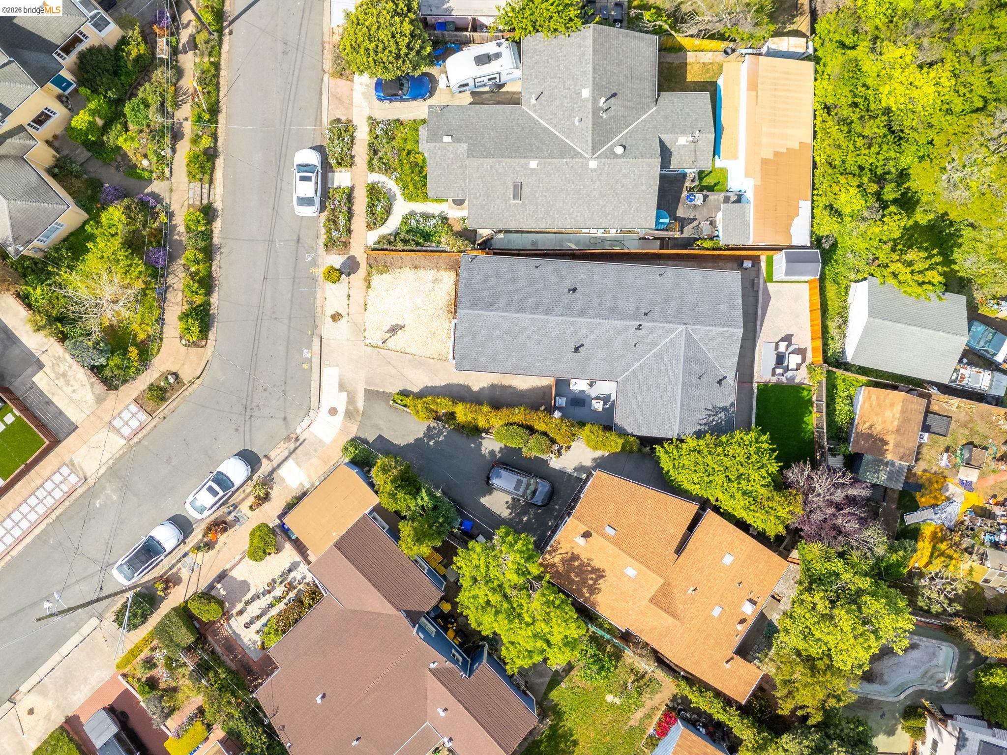 Detail Gallery Image 41 of 45 For 1354 Santa Clara St, Richmond,  CA 94804 - 4 Beds | 2 Baths