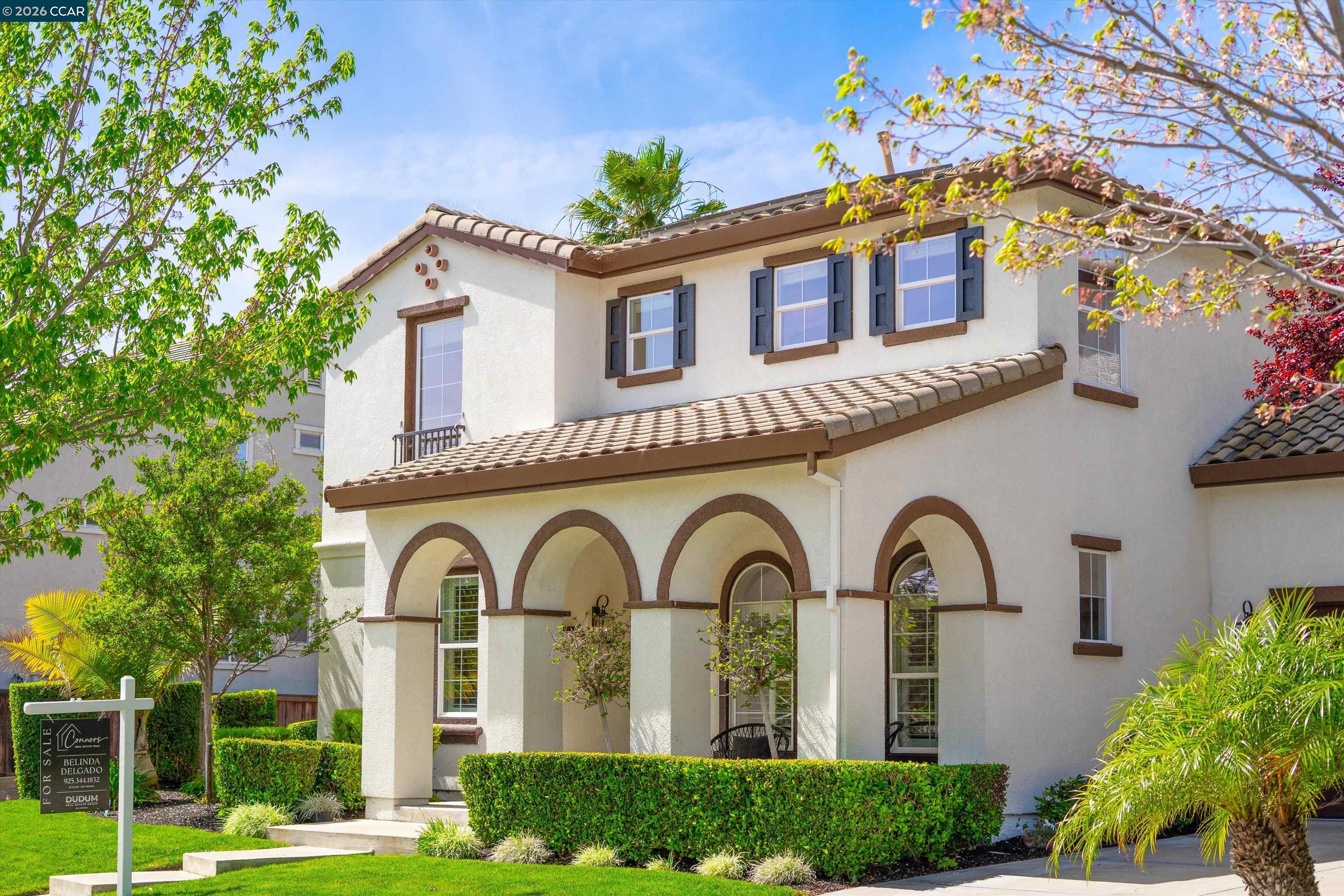 Detail Gallery Image 3 of 51 For 389 Roundhill Dr, Brentwood,  CA 94513 - 5 Beds | 3 Baths