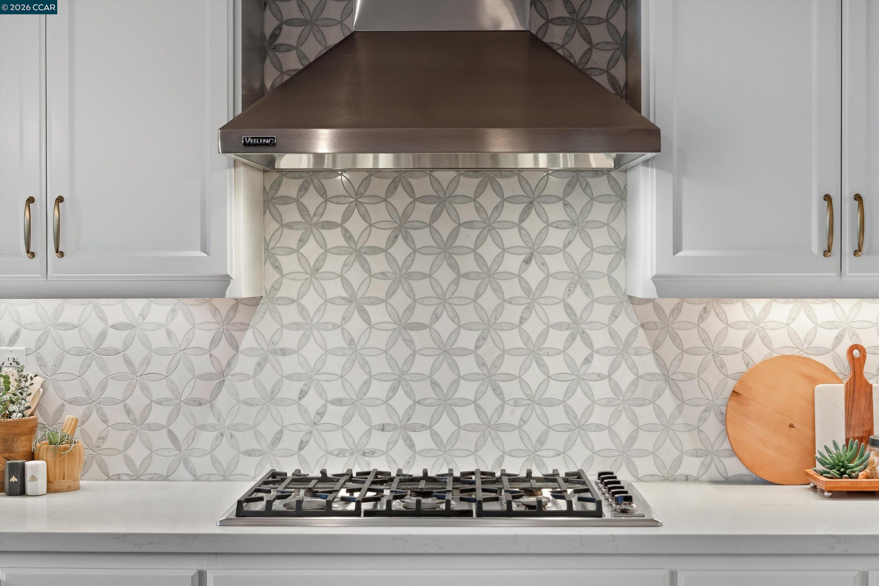 Detail Gallery Image 23 of 51 For 389 Roundhill Dr, Brentwood,  CA 94513 - 5 Beds | 3 Baths