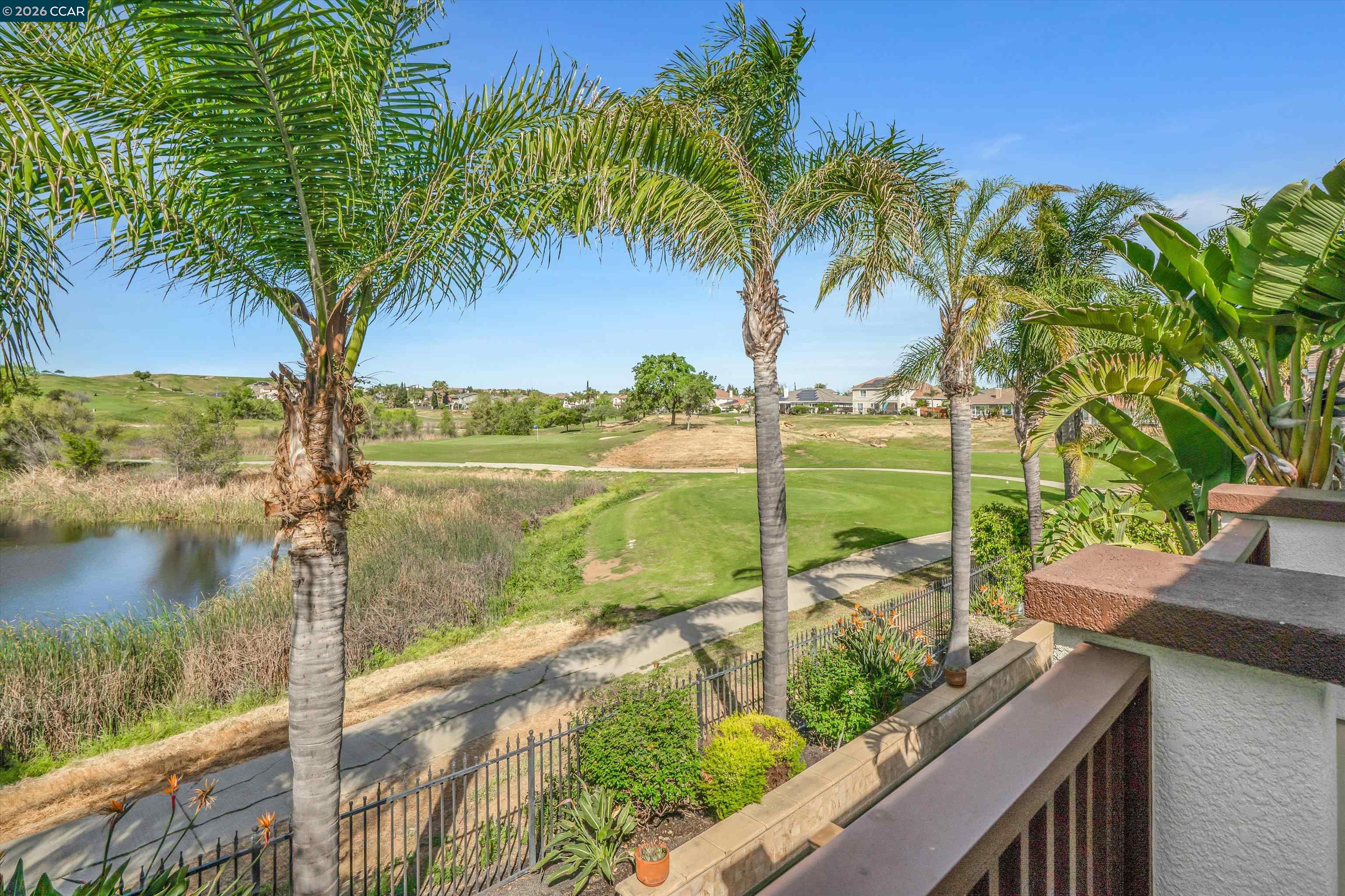 Detail Gallery Image 34 of 51 For 389 Roundhill Dr, Brentwood,  CA 94513 - 5 Beds | 3 Baths