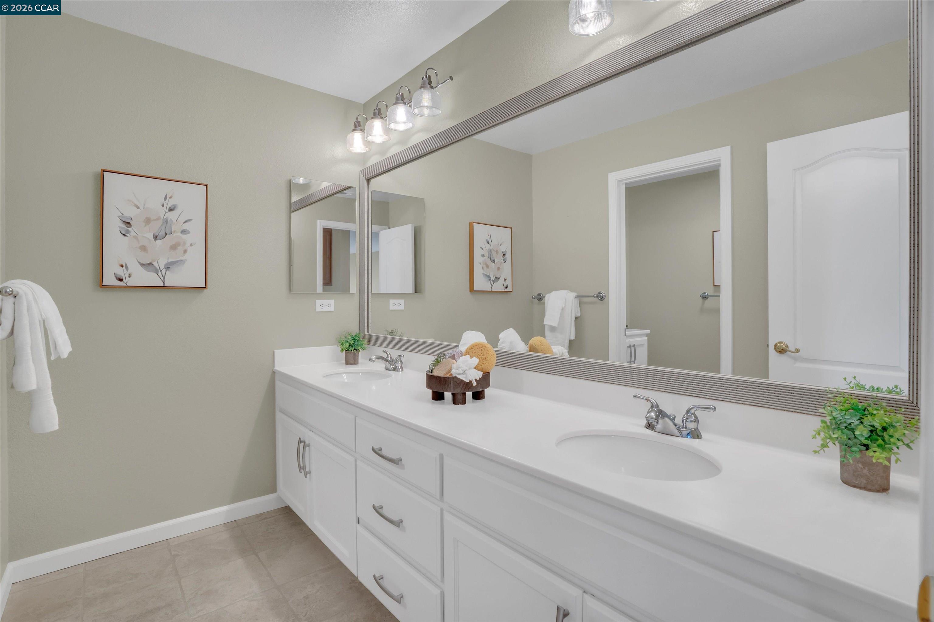 Detail Gallery Image 38 of 51 For 389 Roundhill Dr, Brentwood,  CA 94513 - 5 Beds | 3 Baths