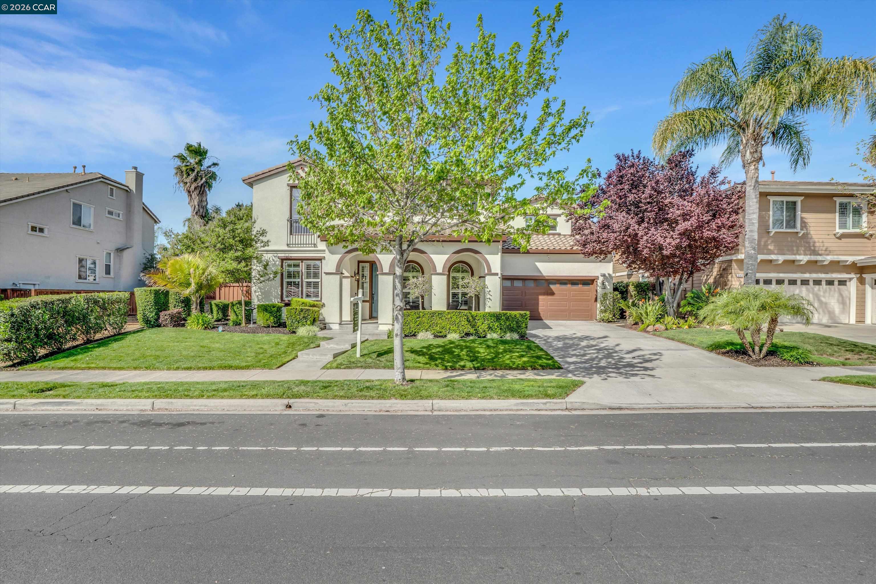 Detail Gallery Image 6 of 51 For 389 Roundhill Dr, Brentwood,  CA 94513 - 5 Beds | 3 Baths