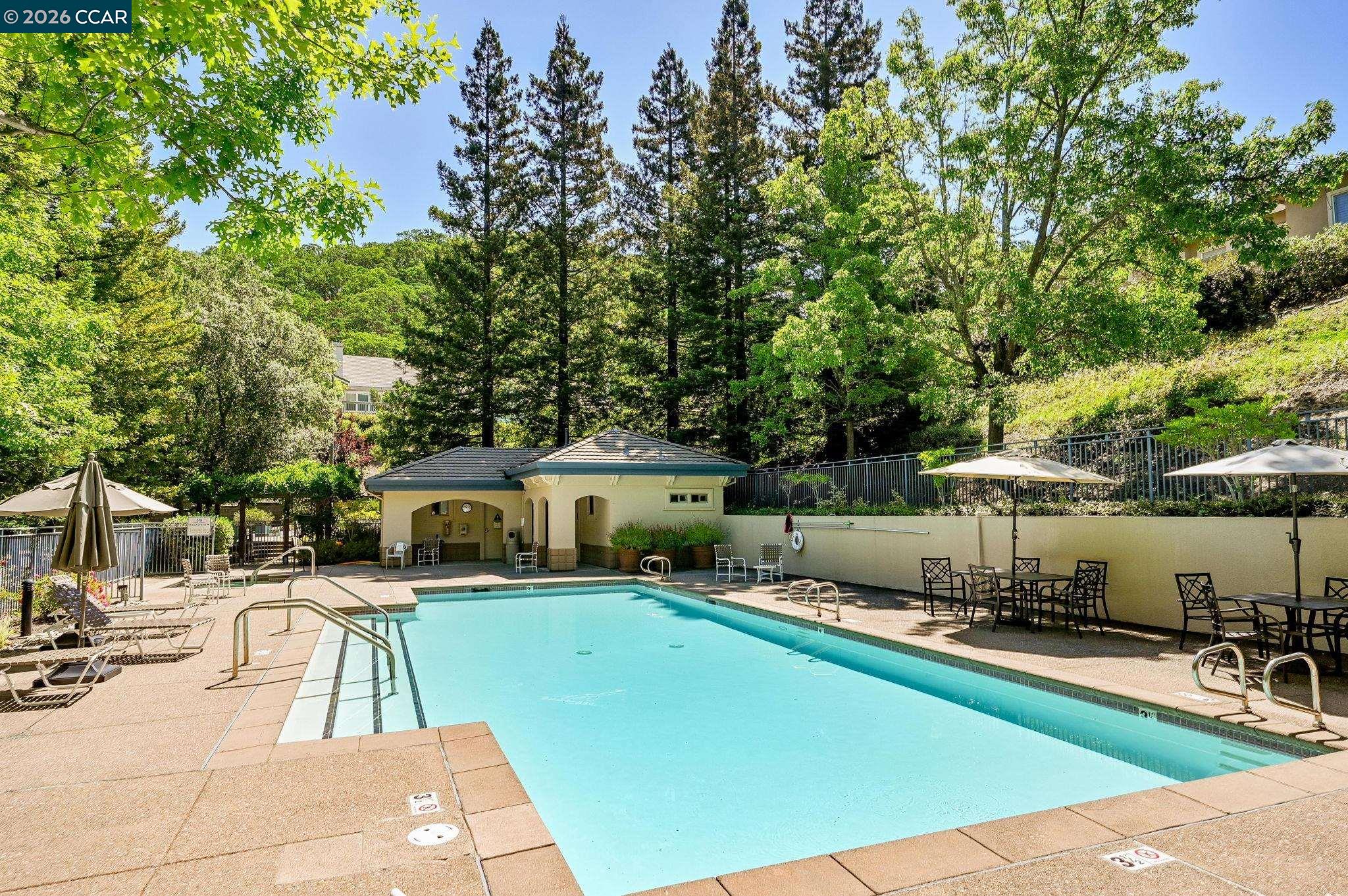 Detail Gallery Image 19 of 44 For 5920 Horsemans Canyon 1b,  Walnut Creek,  CA 94595 - 2 Beds | 2 Baths