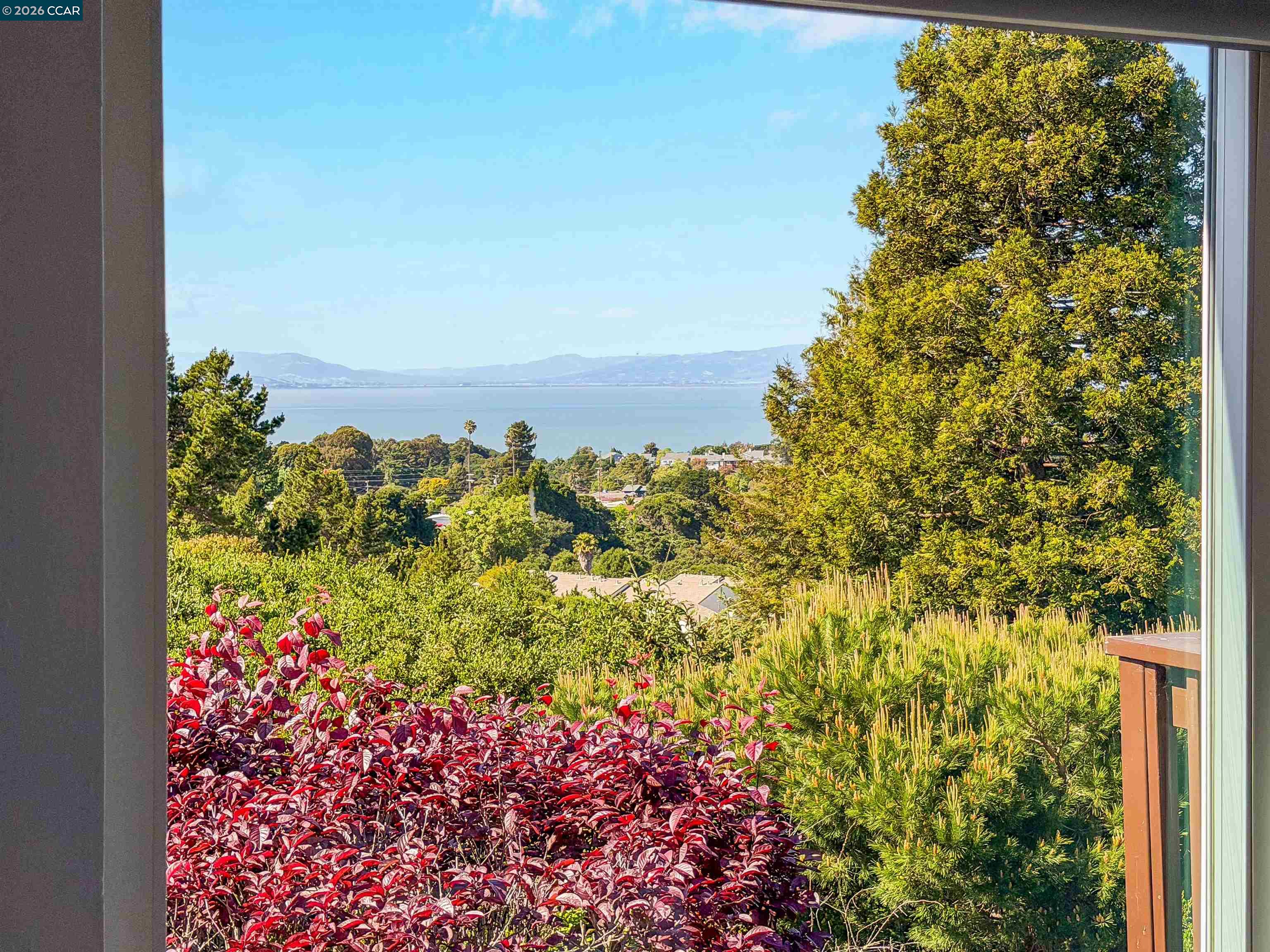 Detail Gallery Image 17 of 60 For 1310 Lewis Ln, Pinole,  CA 94564 - 4 Beds | 2/1 Baths