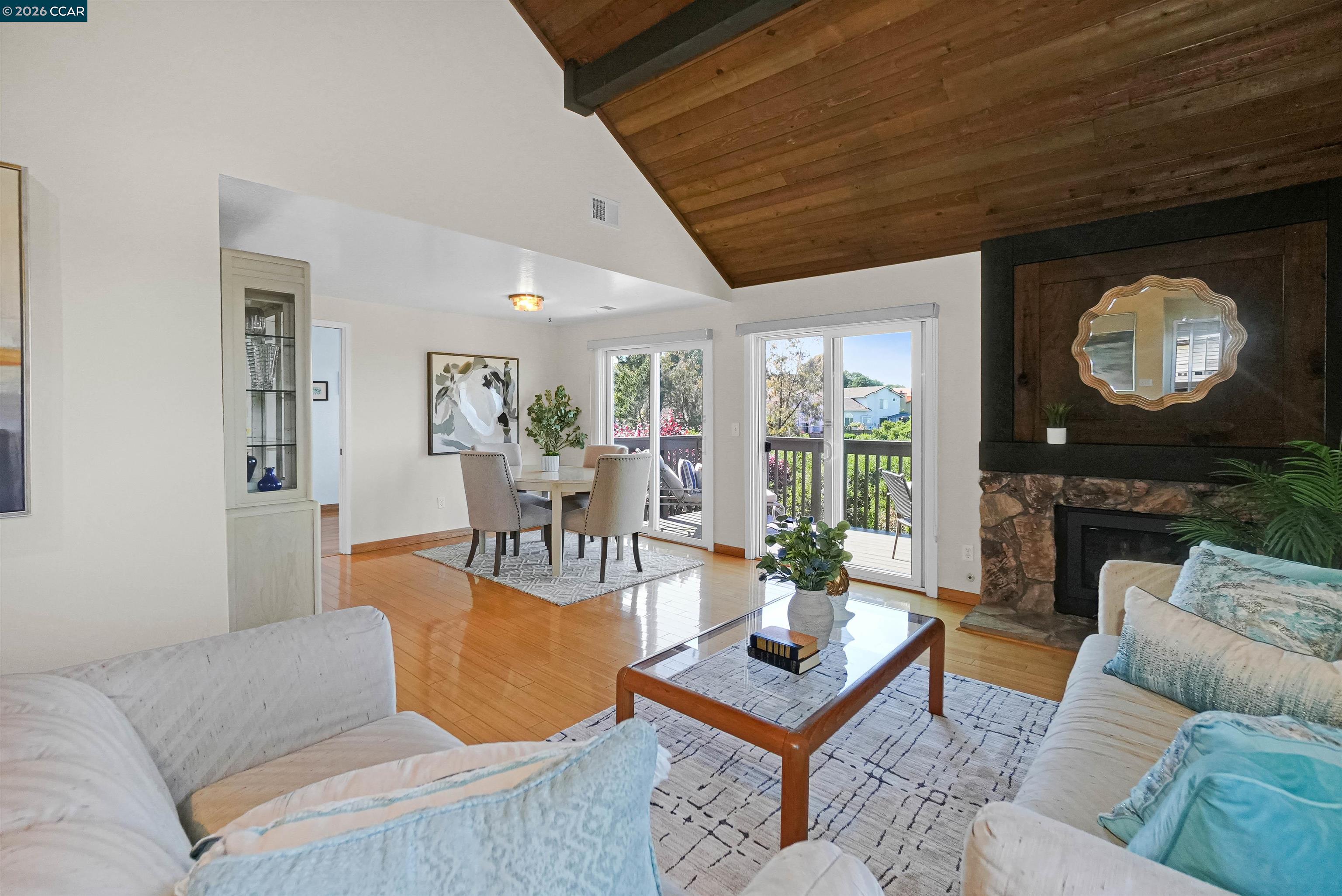 Detail Gallery Image 19 of 60 For 1310 Lewis Ln, Pinole,  CA 94564 - 4 Beds | 2/1 Baths