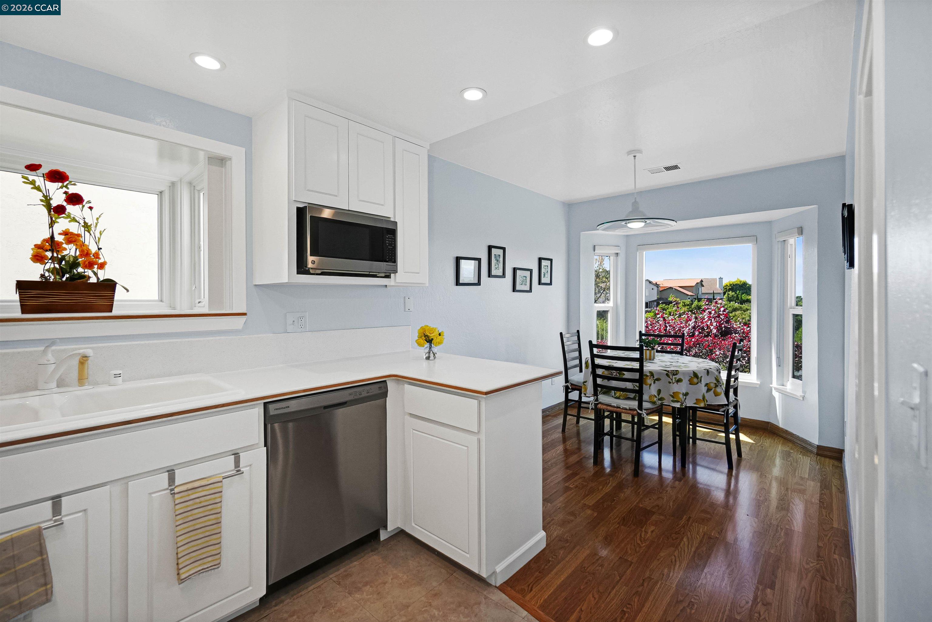 Detail Gallery Image 27 of 60 For 1310 Lewis Ln, Pinole,  CA 94564 - 4 Beds | 2/1 Baths