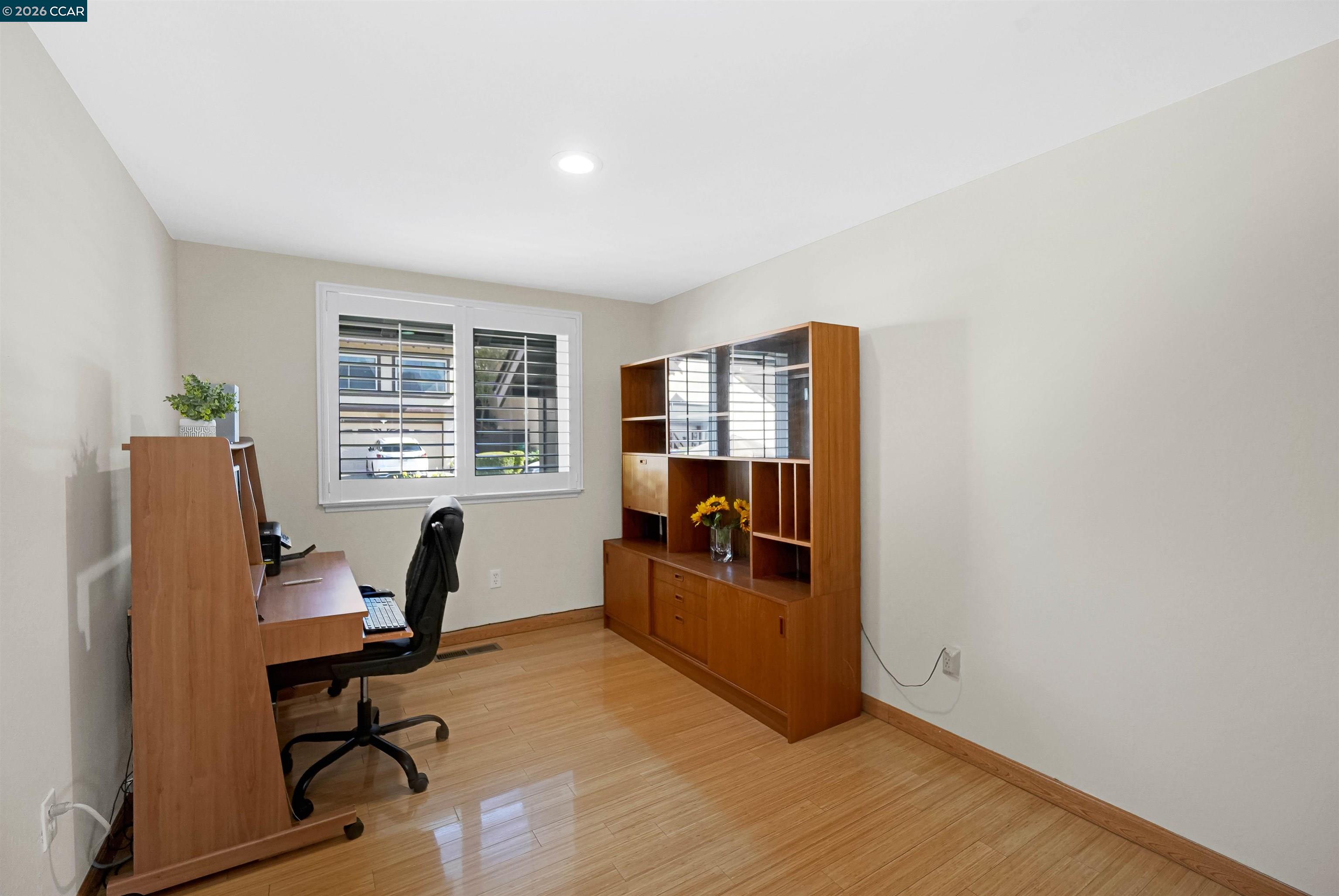 Detail Gallery Image 28 of 60 For 1310 Lewis Ln, Pinole,  CA 94564 - 4 Beds | 2/1 Baths