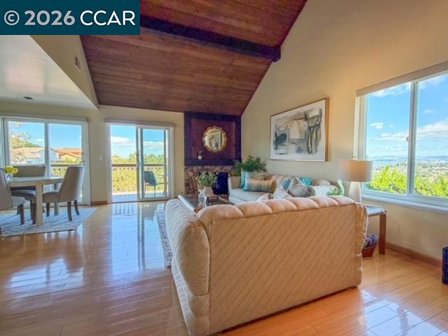 Detail Gallery Image 4 of 19 For 1310 Lewis Ln, Pinole,  CA 94564 - 4 Beds | 2/1 Baths