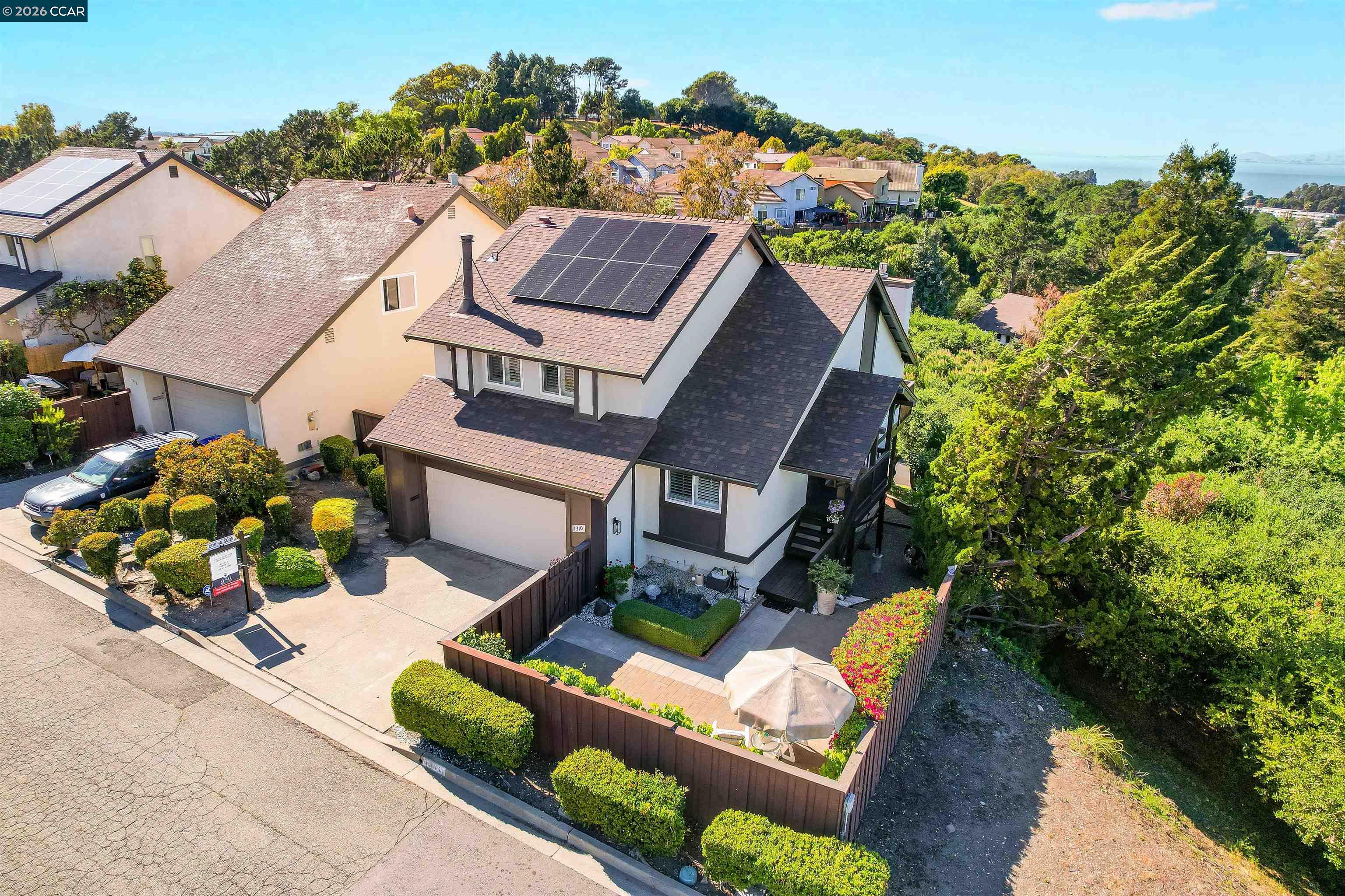 Detail Gallery Image 4 of 60 For 1310 Lewis Ln, Pinole,  CA 94564 - 4 Beds | 2/1 Baths