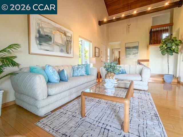 Detail Gallery Image 7 of 19 For 1310 Lewis Ln, Pinole,  CA 94564 - 4 Beds | 2/1 Baths