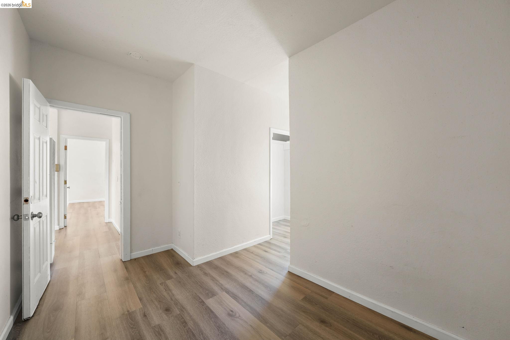 Detail Gallery Image 12 of 17 For 203 Bissell Ave #2,  Richmond,  CA 94801 - 4 Beds | 2 Baths