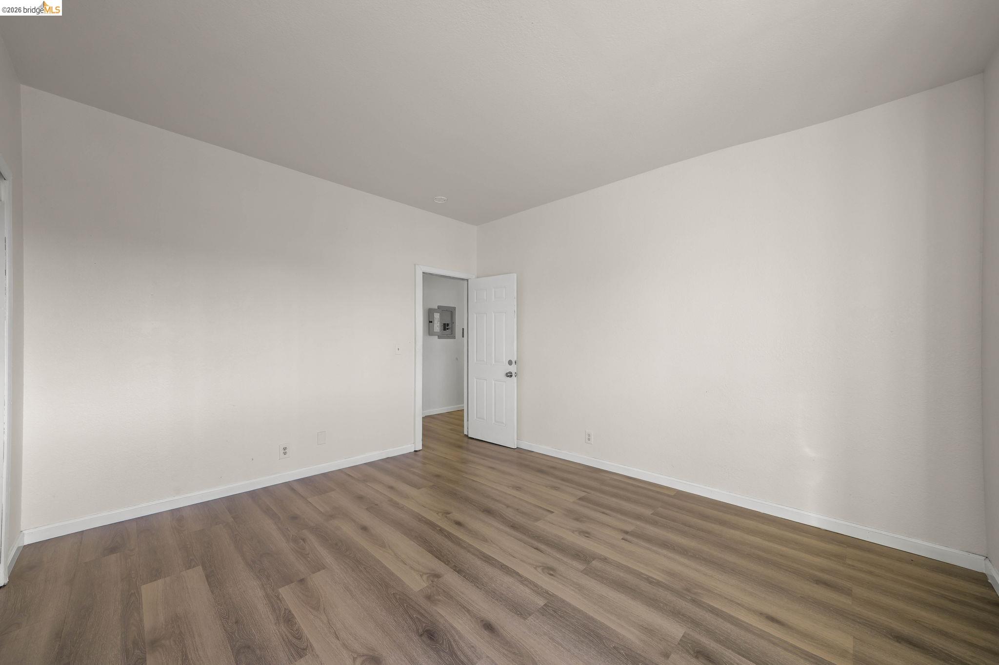 Detail Gallery Image 6 of 17 For 203 Bissell Ave #2,  Richmond,  CA 94801 - 4 Beds | 2 Baths