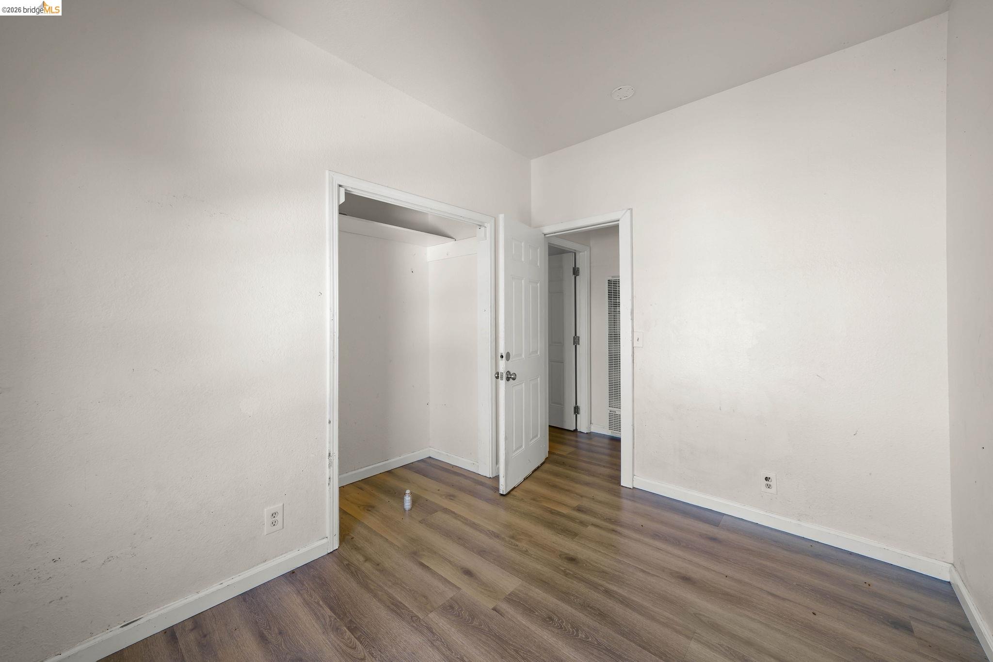 Detail Gallery Image 8 of 17 For 203 Bissell Ave #2,  Richmond,  CA 94801 - 4 Beds | 2 Baths