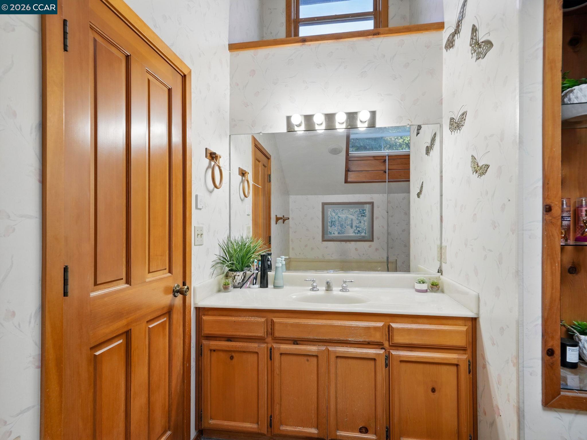 Detail Gallery Image 15 of 36 For 2000 Curry Canyon Rd, Clayton,  CA 94517 - 3 Beds | 2 Baths