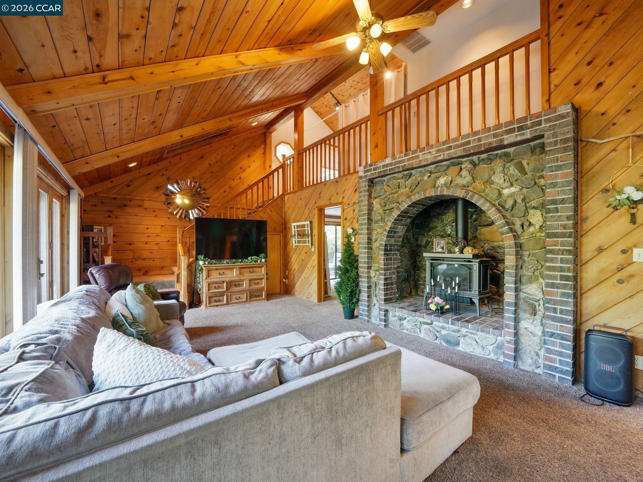 Detail Gallery Image 6 of 36 For 2000 Curry Canyon Rd, Clayton,  CA 94517 - 3 Beds | 2 Baths