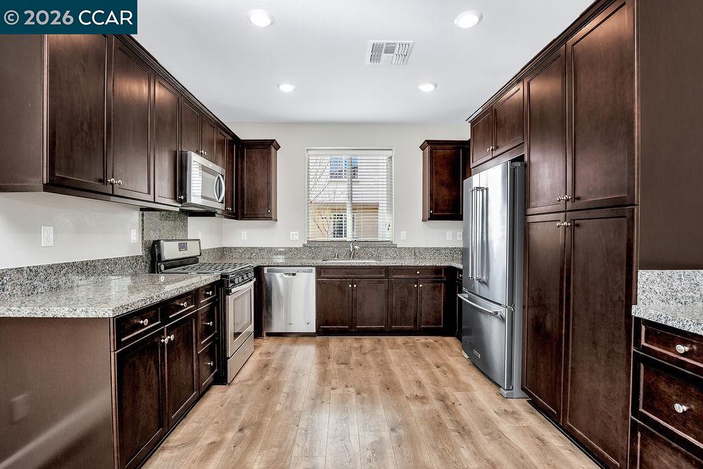 Detail Gallery Image 6 of 35 For 232 Caterina Way, Hayward,  CA 94545 - 4 Beds | 2/1 Baths