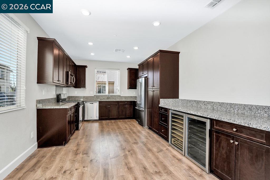 Detail Gallery Image 8 of 35 For 232 Caterina Way, Hayward,  CA 94545 - 4 Beds | 2/1 Baths