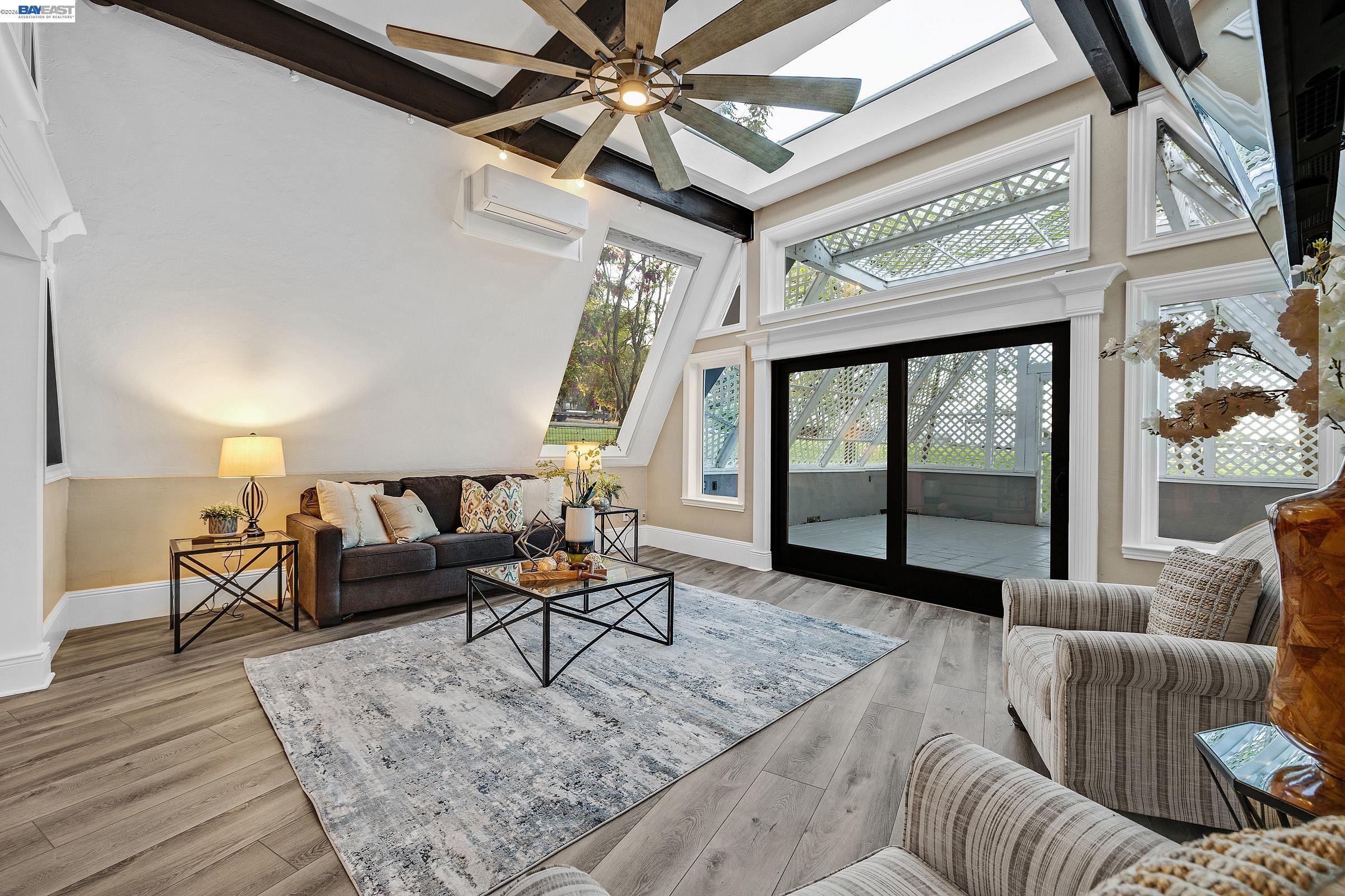 Detail Gallery Image 14 of 54 For 4002 Dyer Rd, Livermore,  CA 94551 - 4 Beds | 2/1 Baths