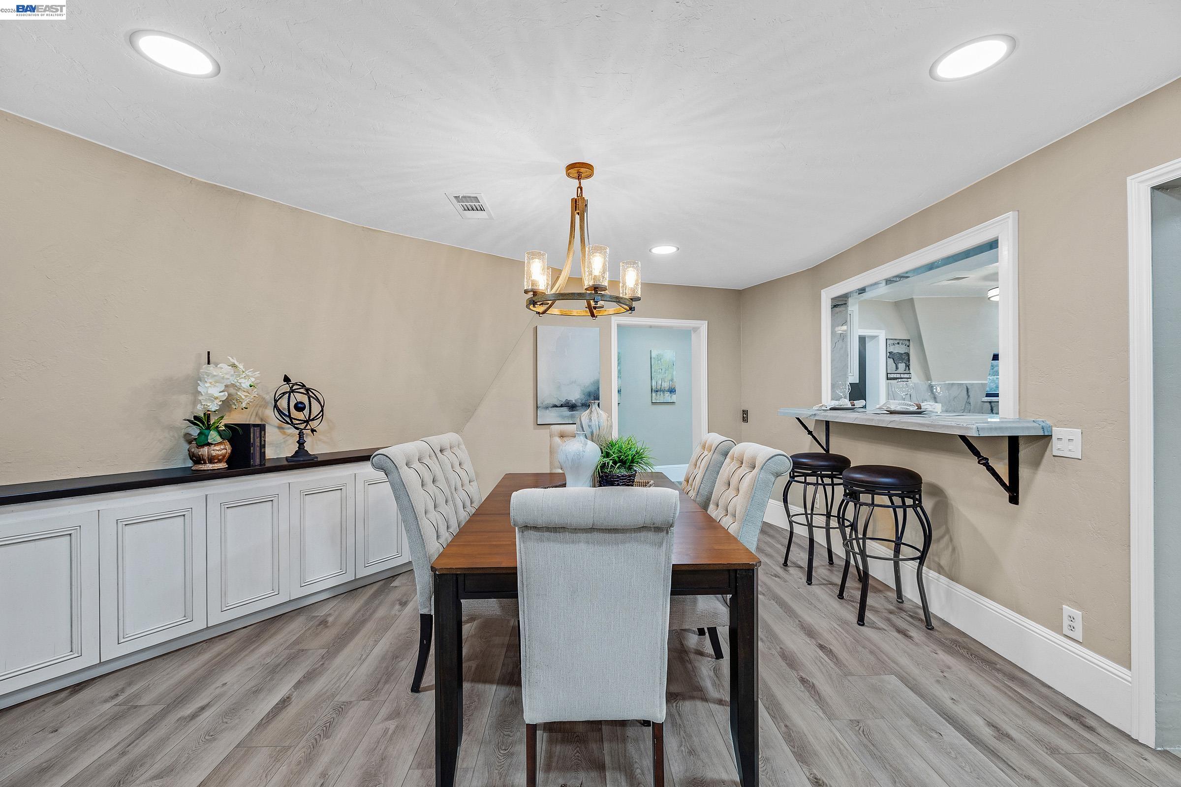 Detail Gallery Image 22 of 54 For 4002 Dyer Rd, Livermore,  CA 94551 - 4 Beds | 2/1 Baths