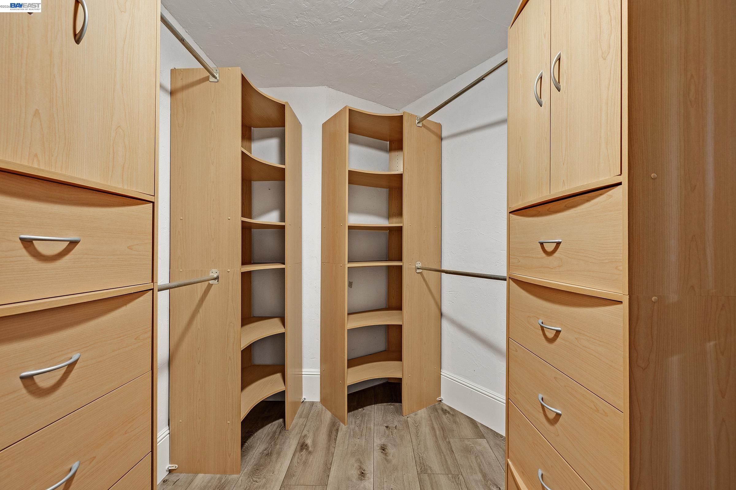 Detail Gallery Image 29 of 54 For 4002 Dyer Rd, Livermore,  CA 94551 - 4 Beds | 2/1 Baths