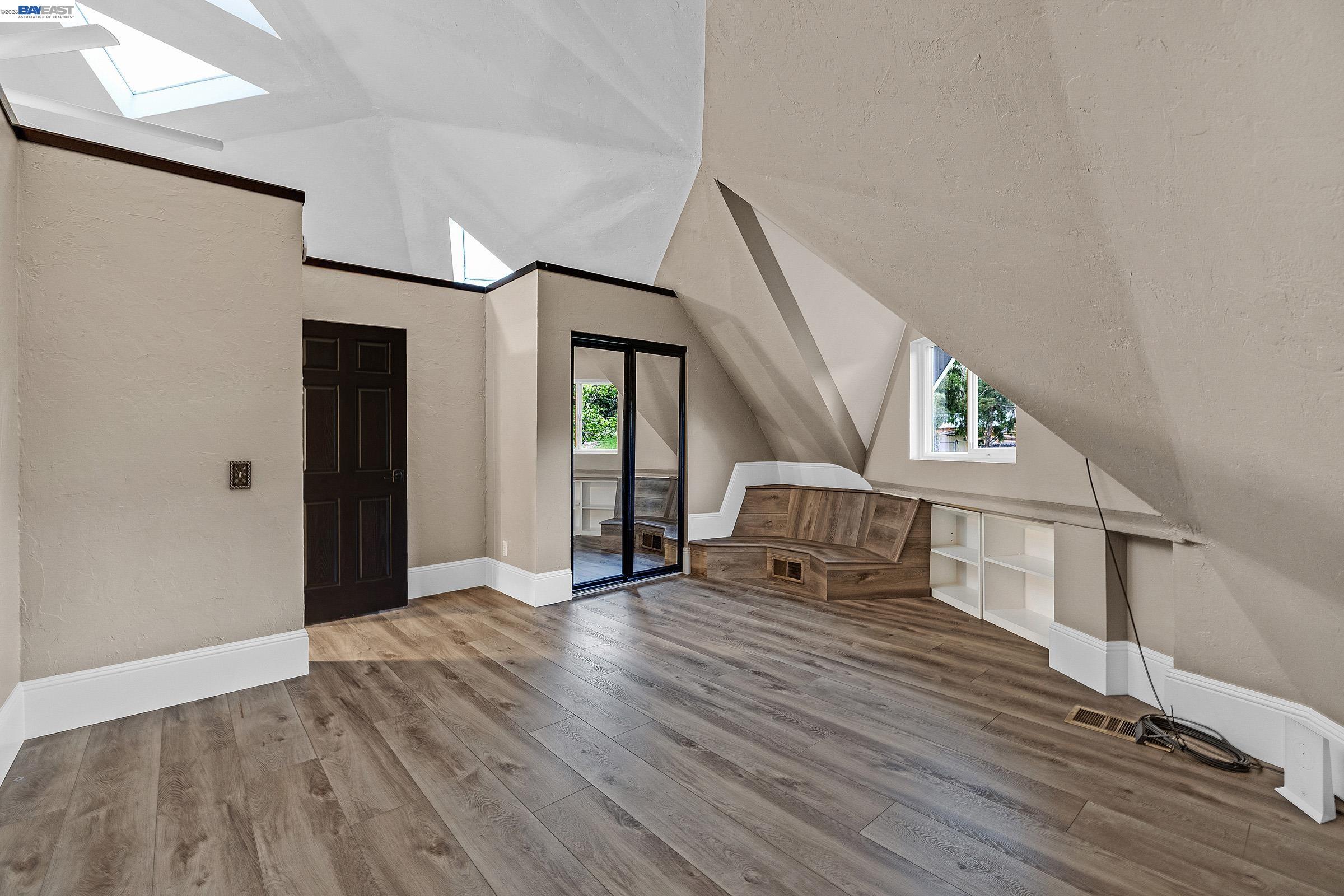 Detail Gallery Image 35 of 54 For 4002 Dyer Rd, Livermore,  CA 94551 - 4 Beds | 2/1 Baths