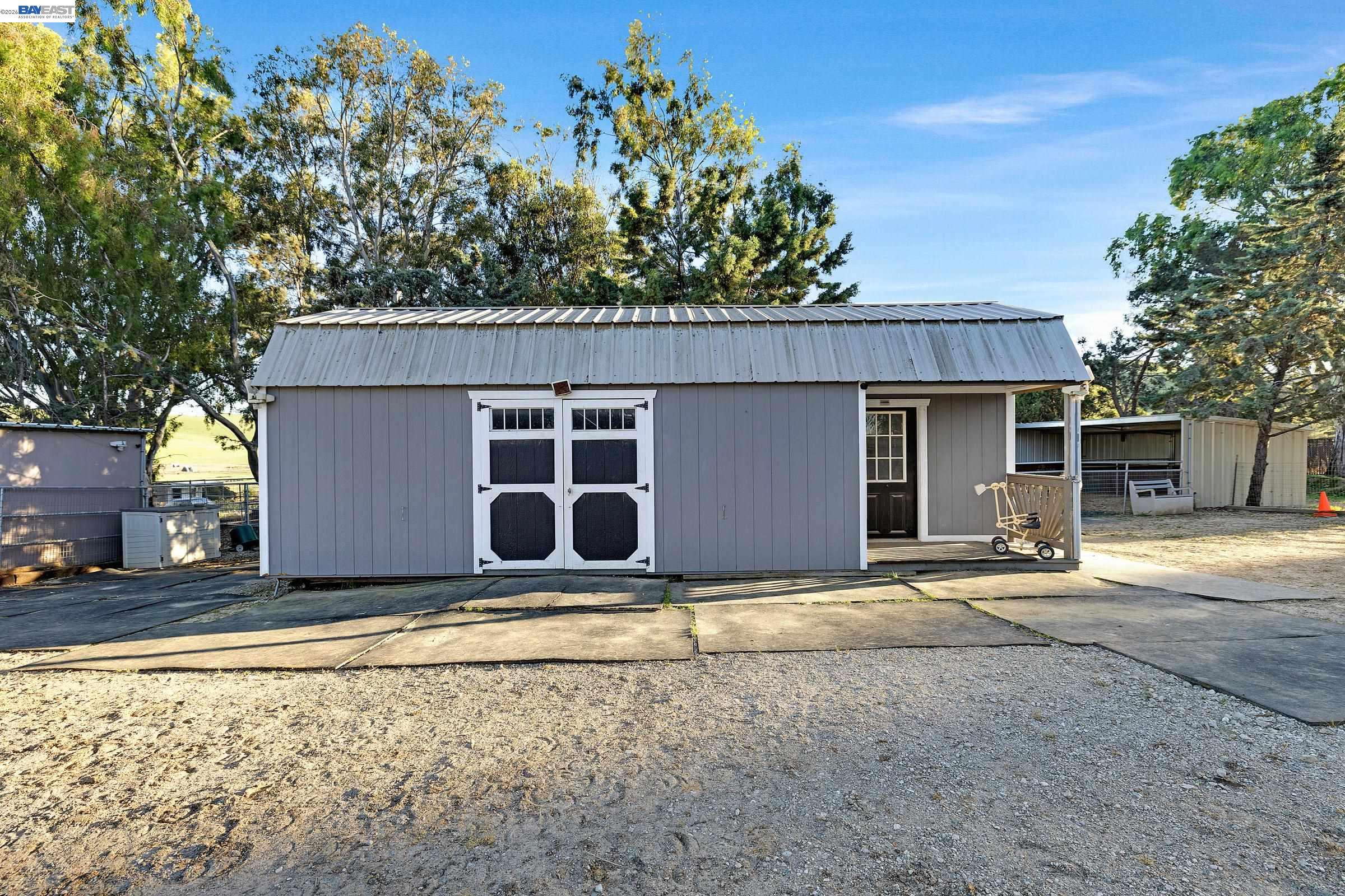 Detail Gallery Image 39 of 54 For 4002 Dyer Rd, Livermore,  CA 94551 - 4 Beds | 2/1 Baths