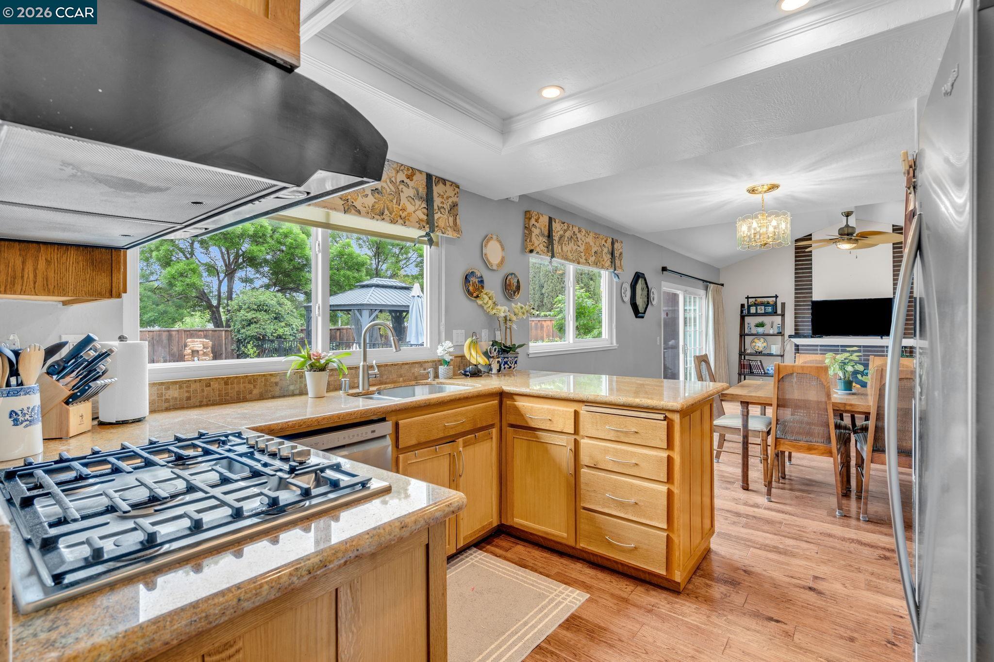 Detail Gallery Image 16 of 46 For 5565 Banff Ct, Concord,  CA 94521 - 3 Beds | 2 Baths