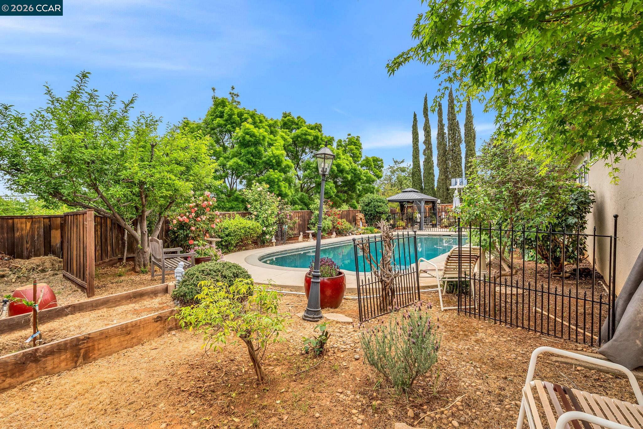 Detail Gallery Image 38 of 46 For 5565 Banff Ct, Concord,  CA 94521 - 3 Beds | 2 Baths