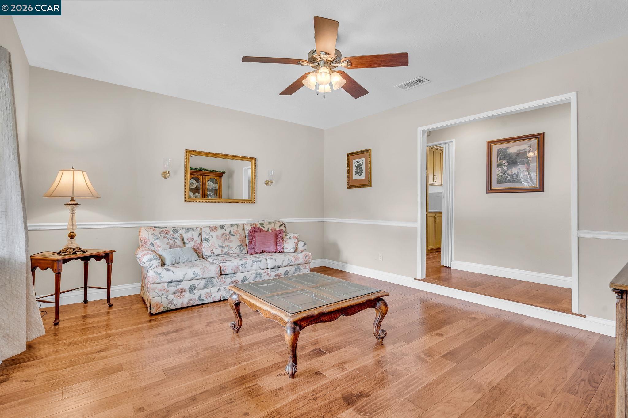 Detail Gallery Image 7 of 46 For 5565 Banff Ct, Concord,  CA 94521 - 3 Beds | 2 Baths