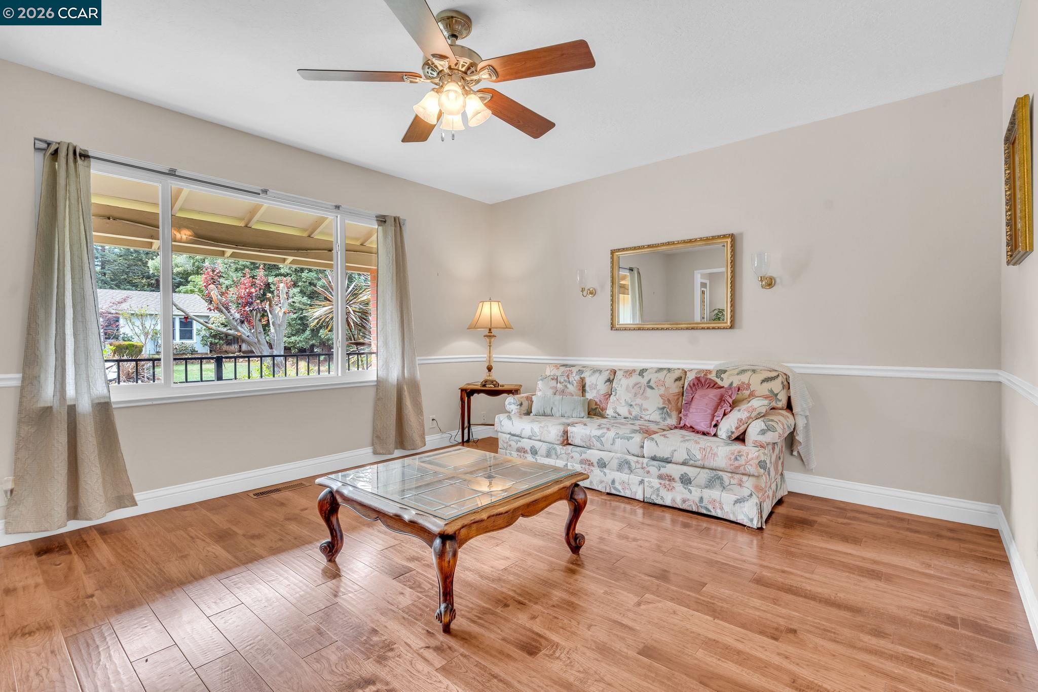 Detail Gallery Image 8 of 46 For 5565 Banff Ct, Concord,  CA 94521 - 3 Beds | 2 Baths