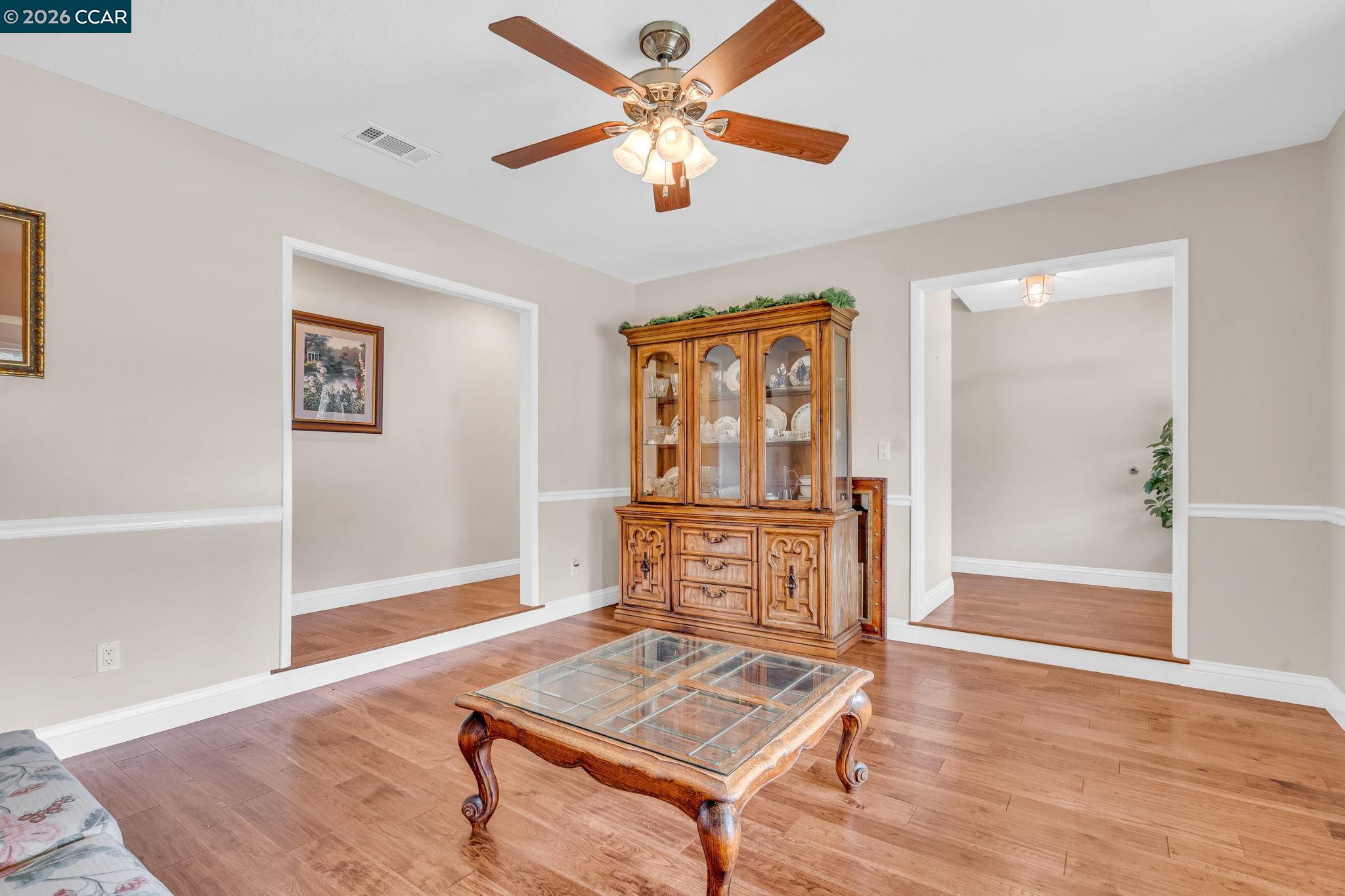 Detail Gallery Image 9 of 46 For 5565 Banff Ct, Concord,  CA 94521 - 3 Beds | 2 Baths