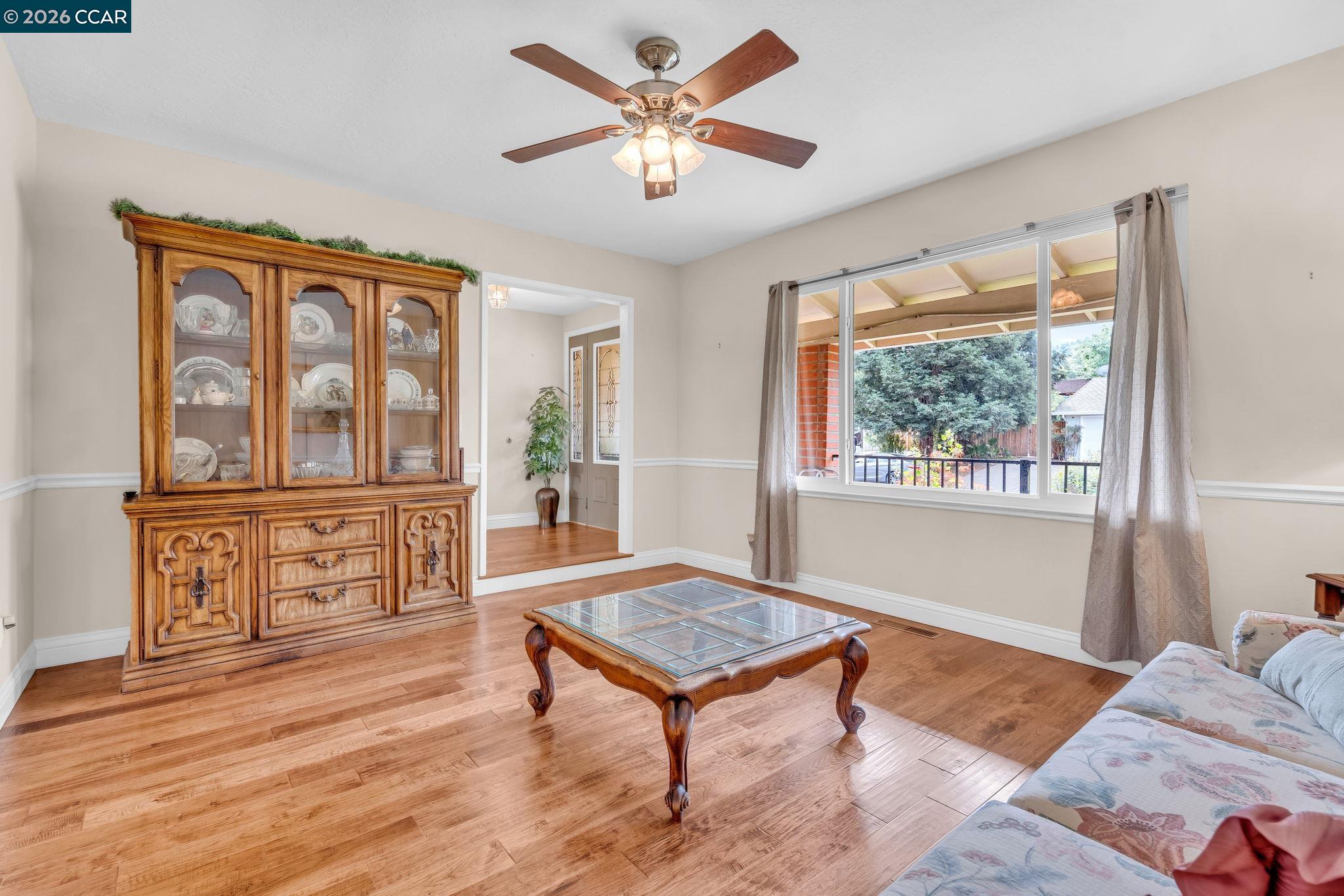 Detail Gallery Image 10 of 46 For 5565 Banff Ct, Concord,  CA 94521 - 3 Beds | 2 Baths