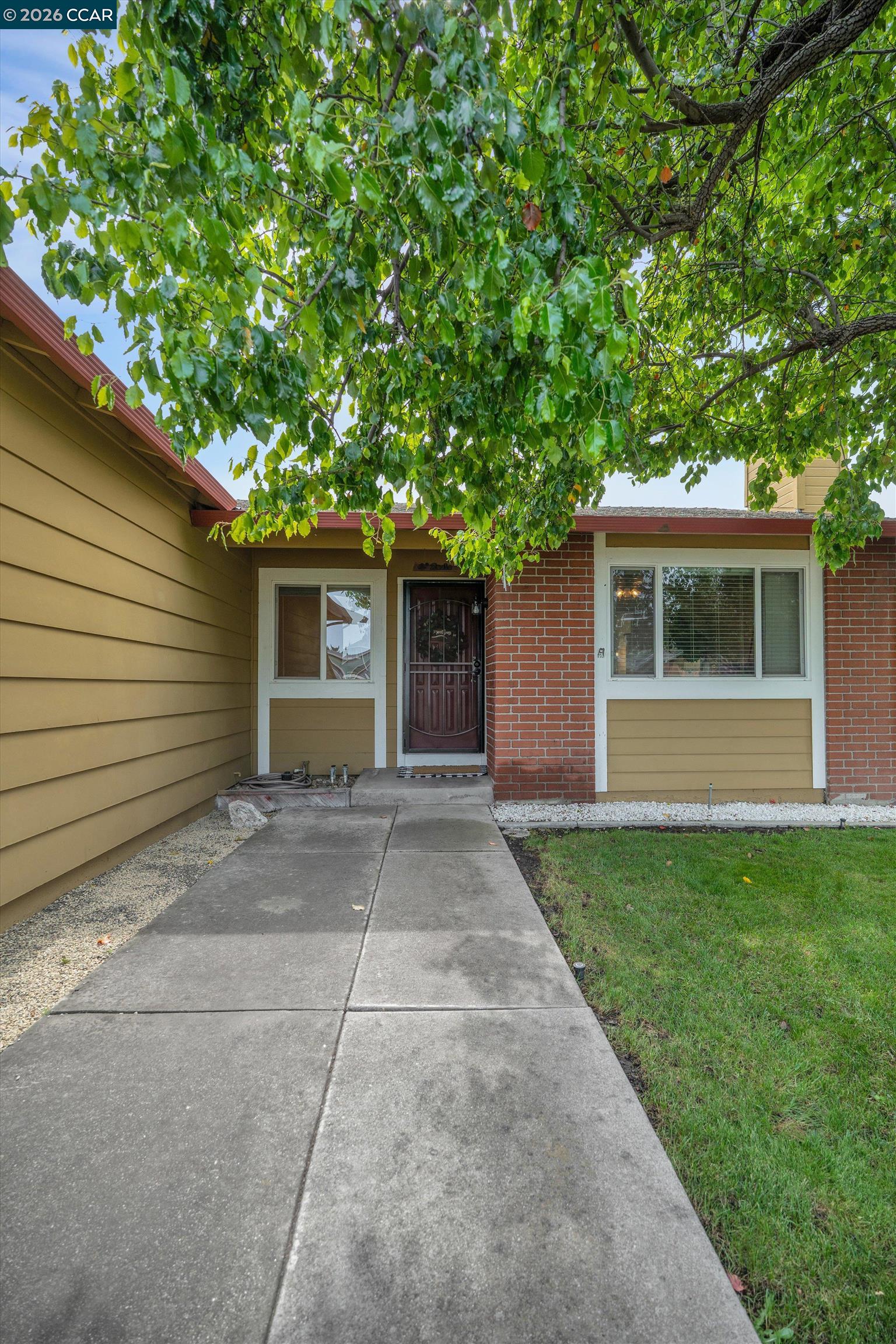 Detail Gallery Image 2 of 40 For 4640 Pinot Ct, Oakley,  CA 94561 - 4 Beds | 2 Baths