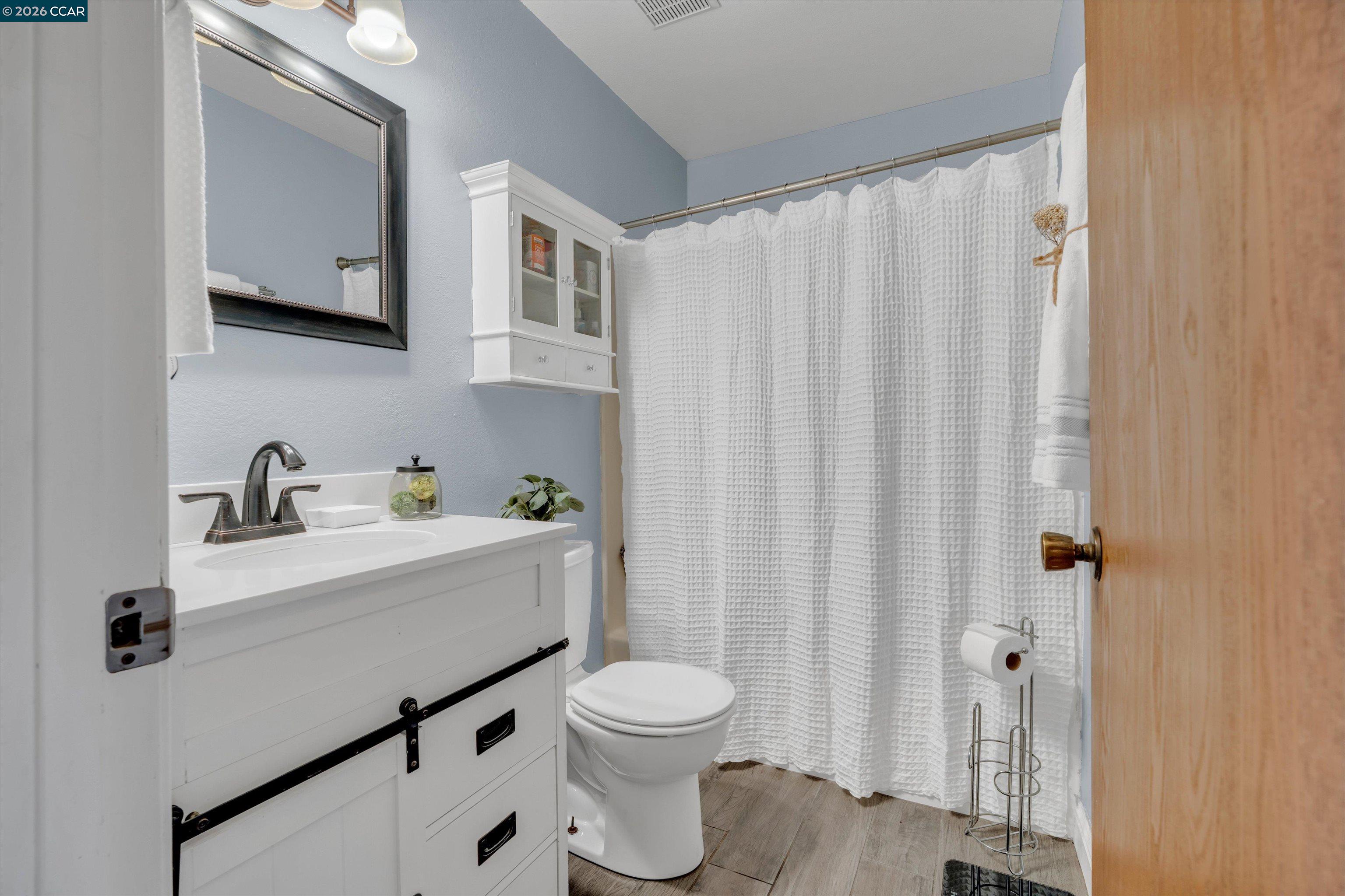 Detail Gallery Image 21 of 40 For 4640 Pinot Ct, Oakley,  CA 94561 - 4 Beds | 2 Baths