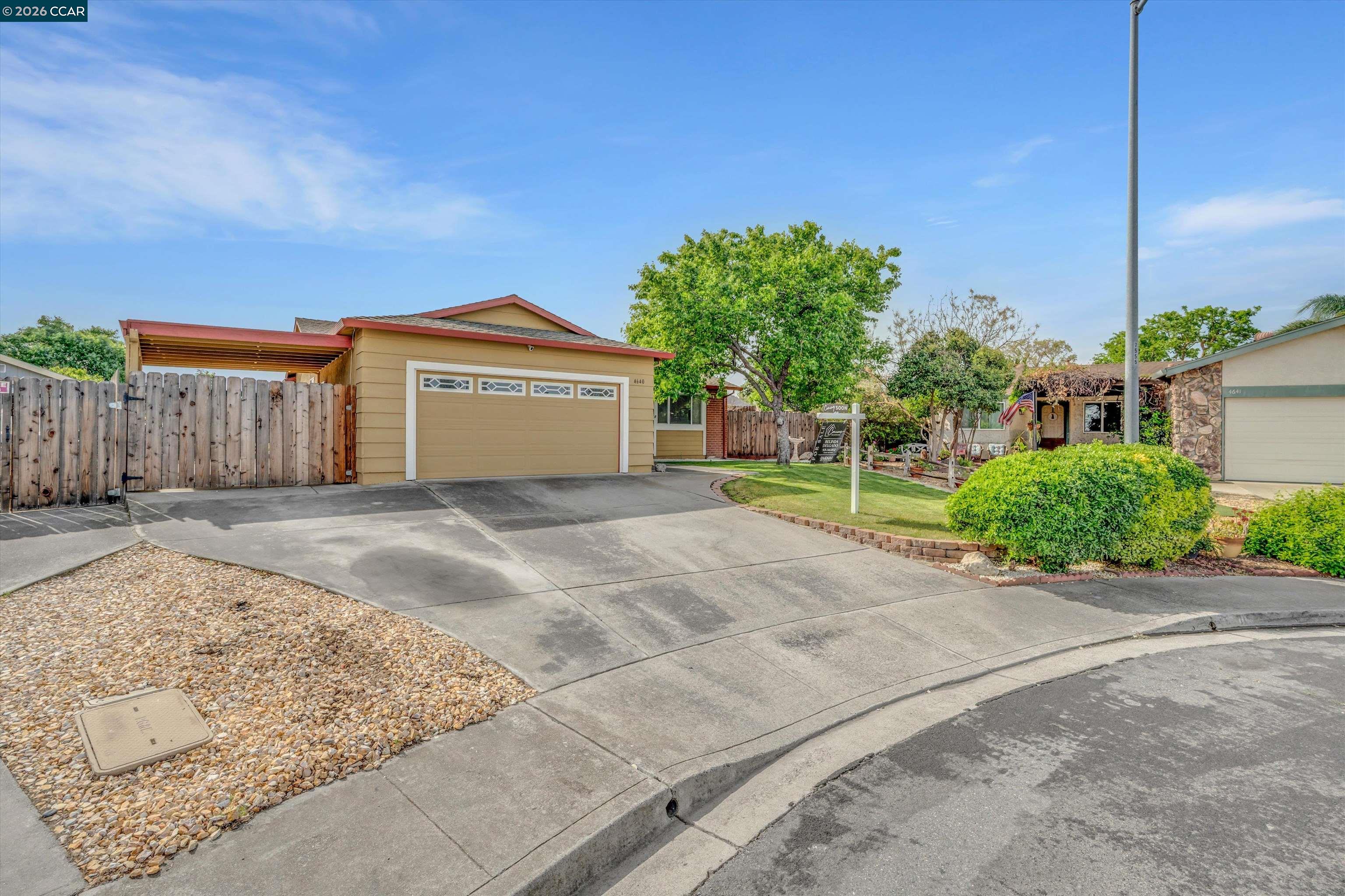 Detail Gallery Image 4 of 40 For 4640 Pinot Ct, Oakley,  CA 94561 - 4 Beds | 2 Baths